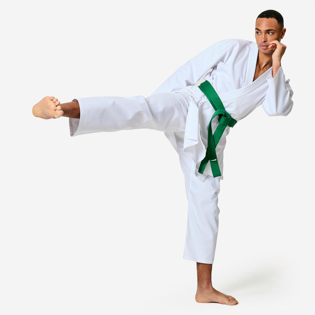 Bel kimono za karate