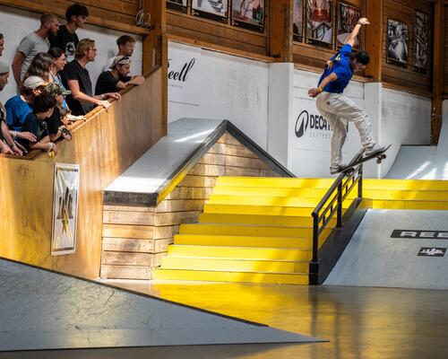 truck skateboard 