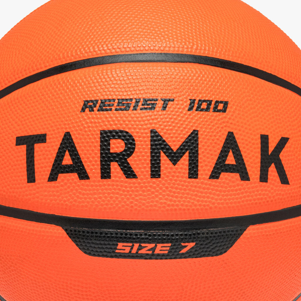 Ballon de basket adulte R100 taille 7 orange pour enfant et adulte.