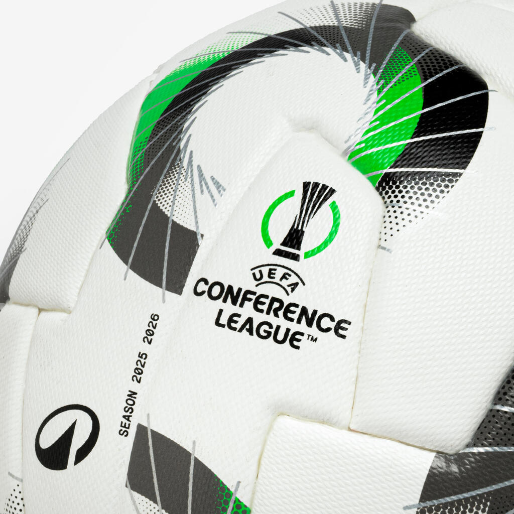 Uradna žoga za tekme UEFA Conference League 25/26 s škatlo