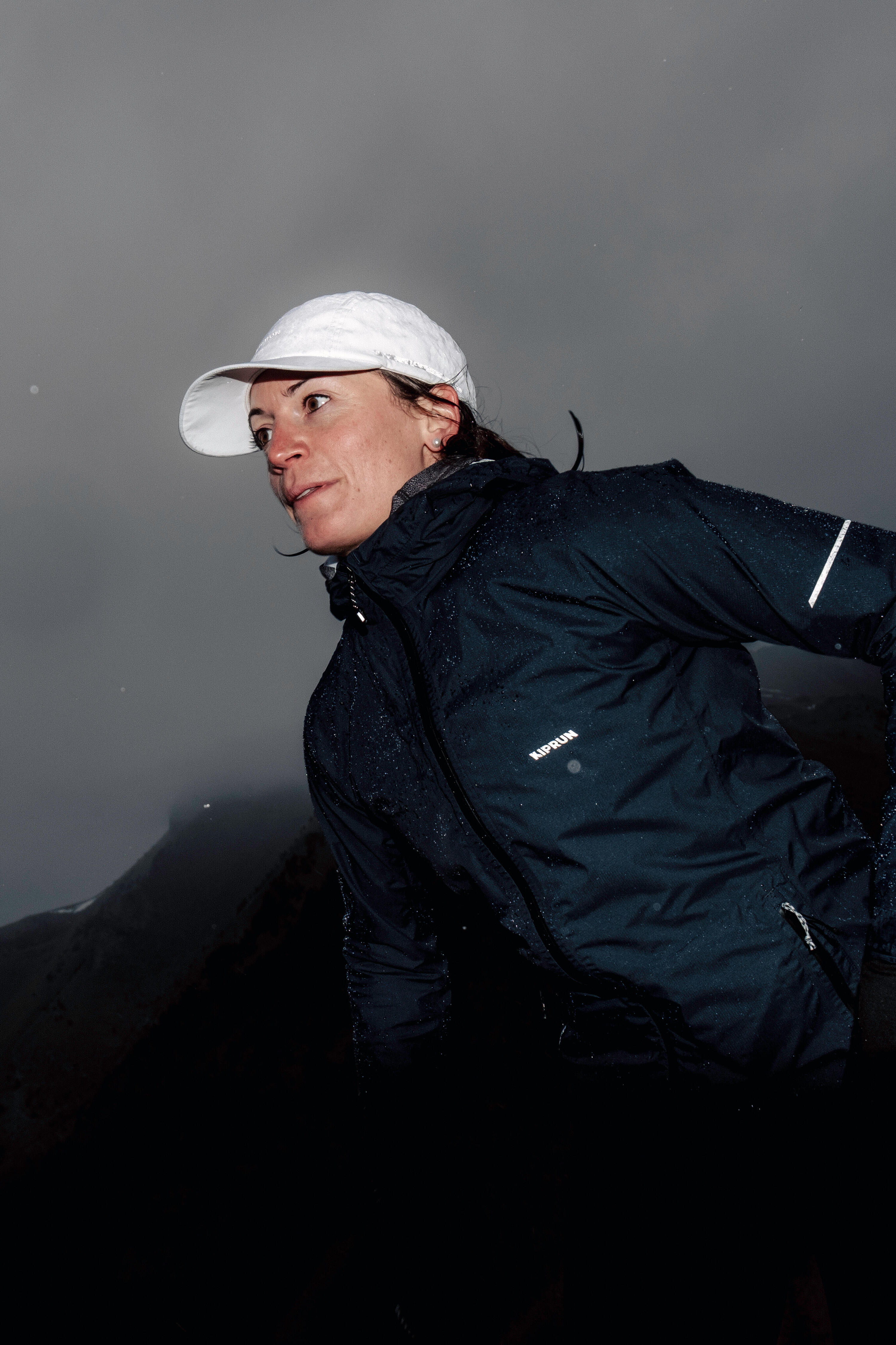 Kurtka do biegania przeciwdeszczowa damska Kiprun Run Rain 900 15/15