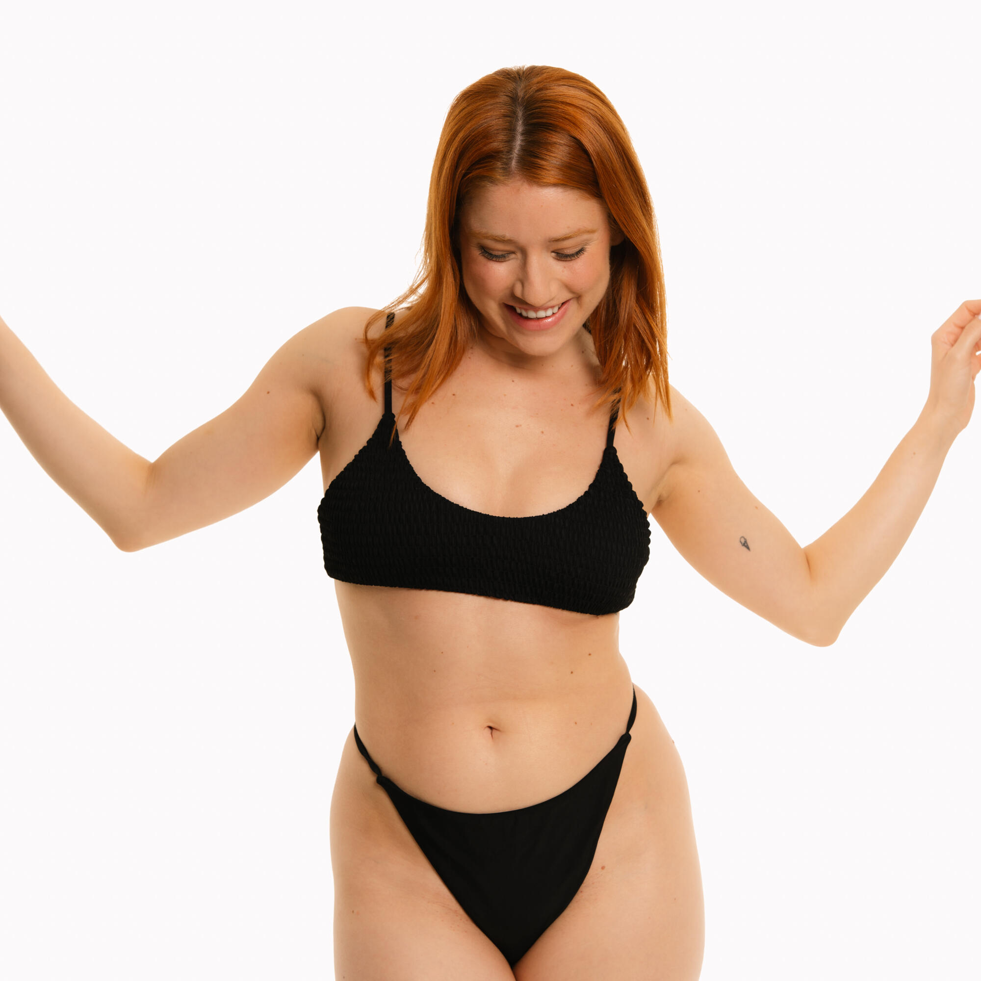 Braga Bikini Mujer Tanga Hilo Lateral Negro 2/5