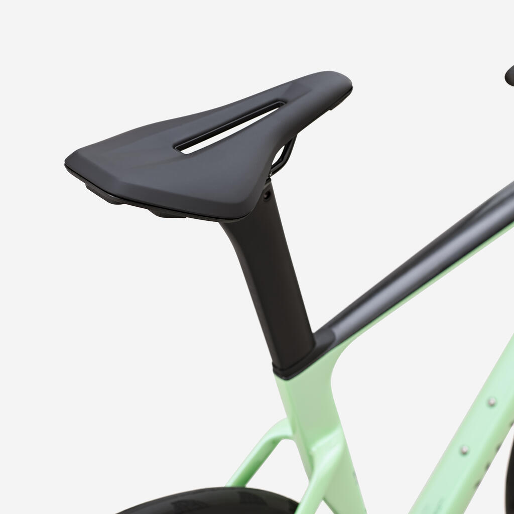 Zeleno cestno kolo RCR 105 DI2 