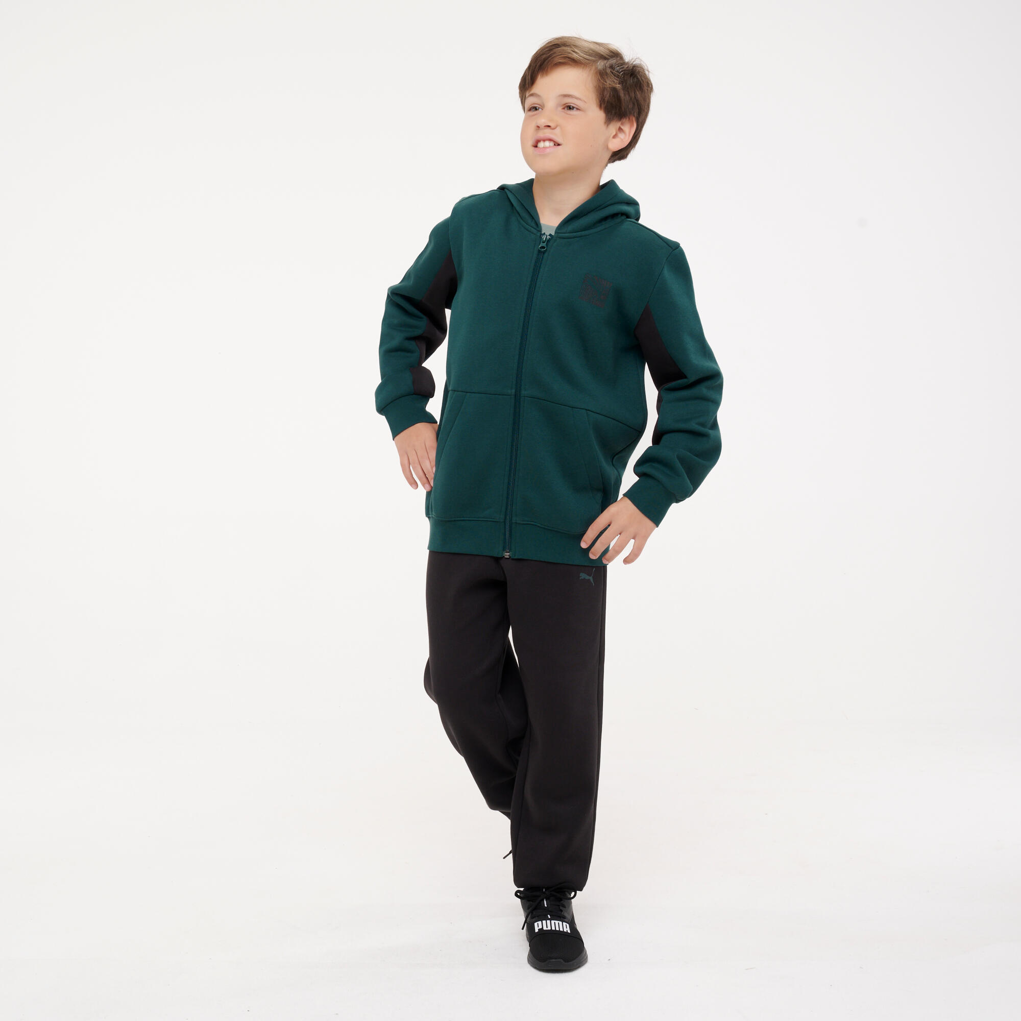 Puma Trainingsanzug Kinder mit Reißverschluss – grün/schwarz | 04069159613253 Puma Trainingsanzug Kinder mit Reißverschluss – grün/schwarz | 04069159613253