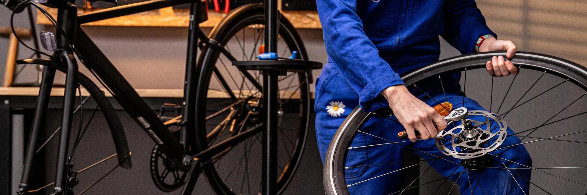 Cambiare il cuscinetto della ruota posteriore della MTB