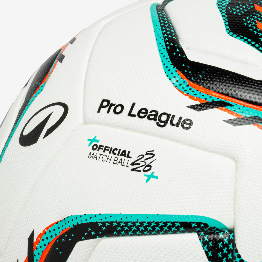 Uradna nogometna žoga Belgium Pro League 25/26 Zimska različica.