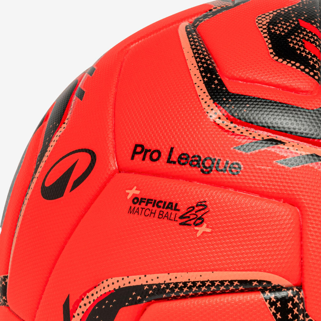 Uradna nogometna žoga Belgium Pro League 25/26 Zimska različica.