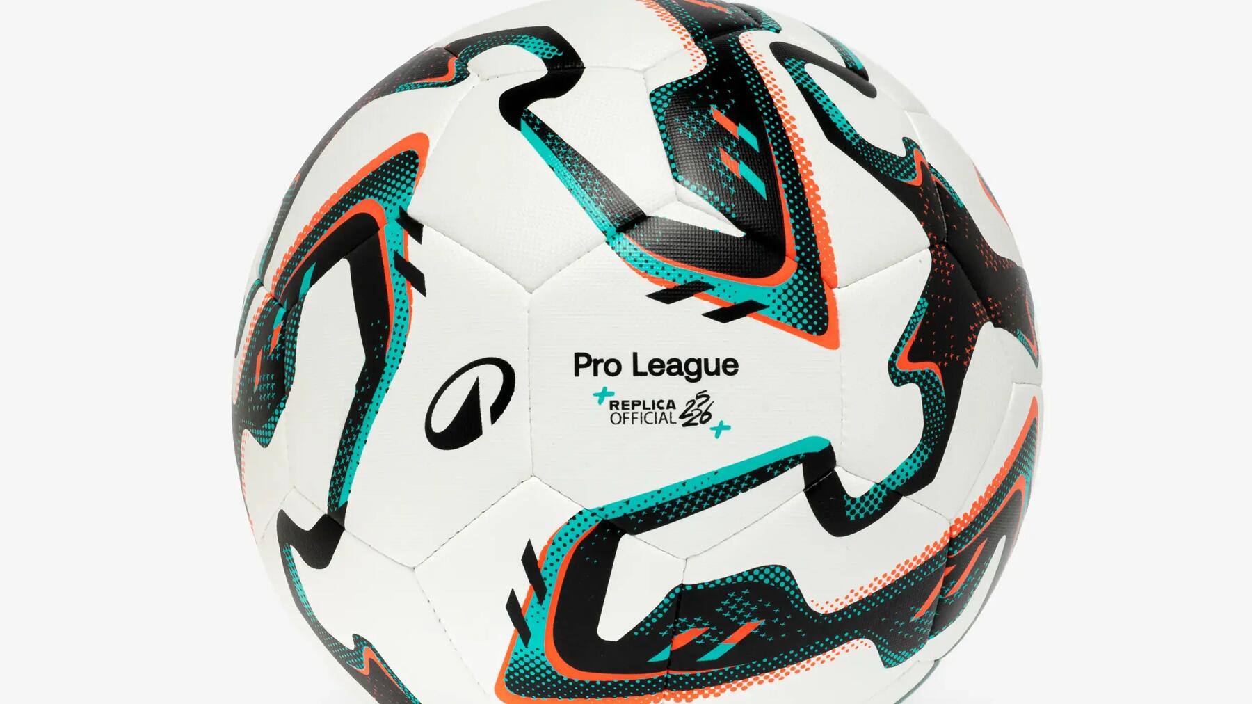 Een voetbal van België Pro League : 15 leuke cadeaus voor voetballiefhebbers