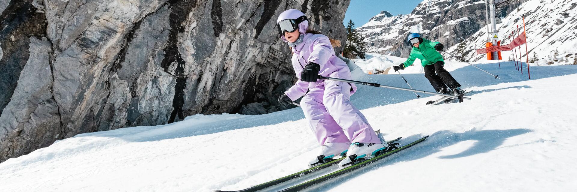 enfants en ski avec tenues decathlon