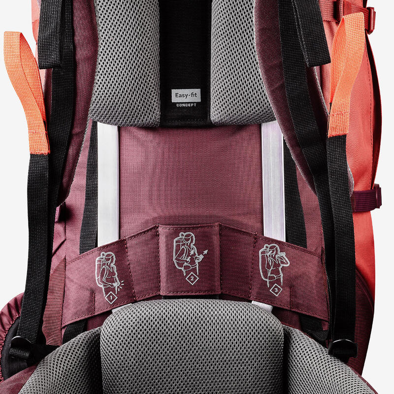 Rucsac Trekking la munte cu husă ploaie MT100 EASYFIT 50L Bordo Damă