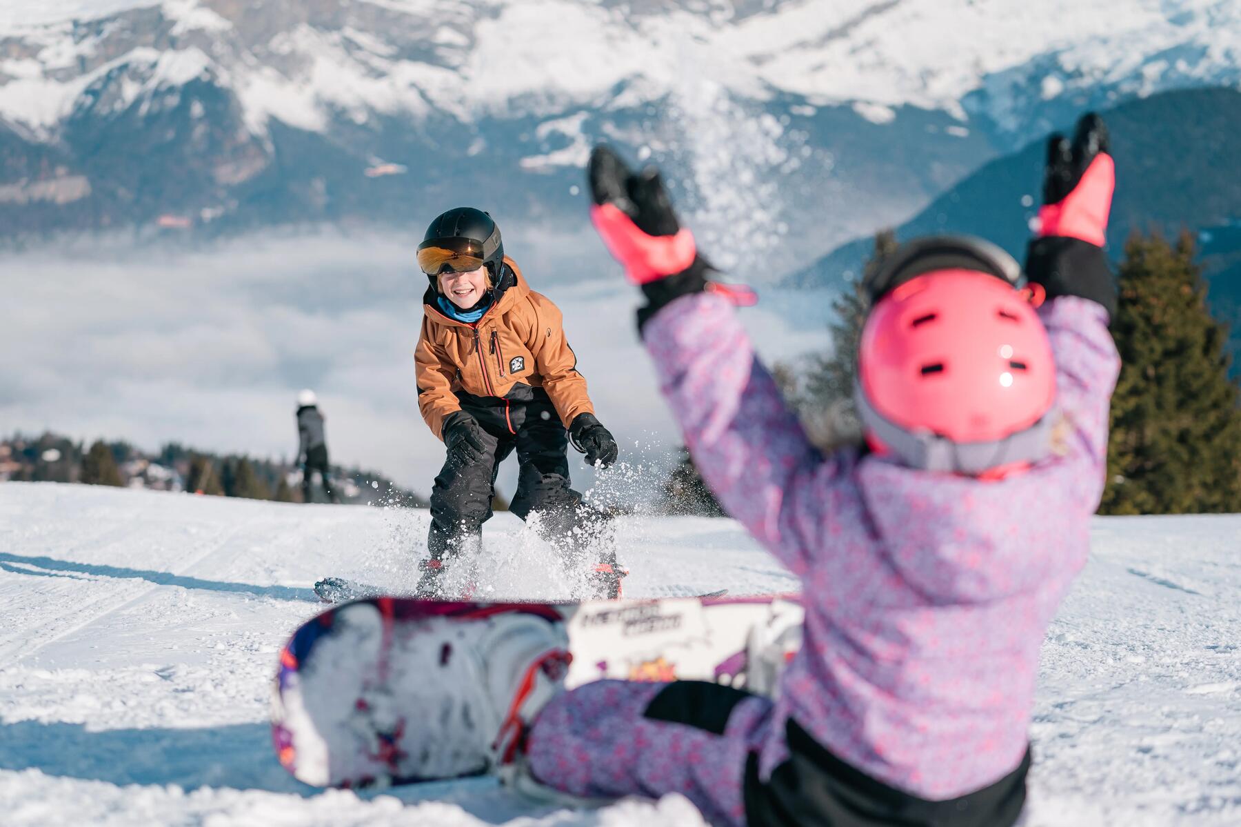 niños esquiando en vall de nuria