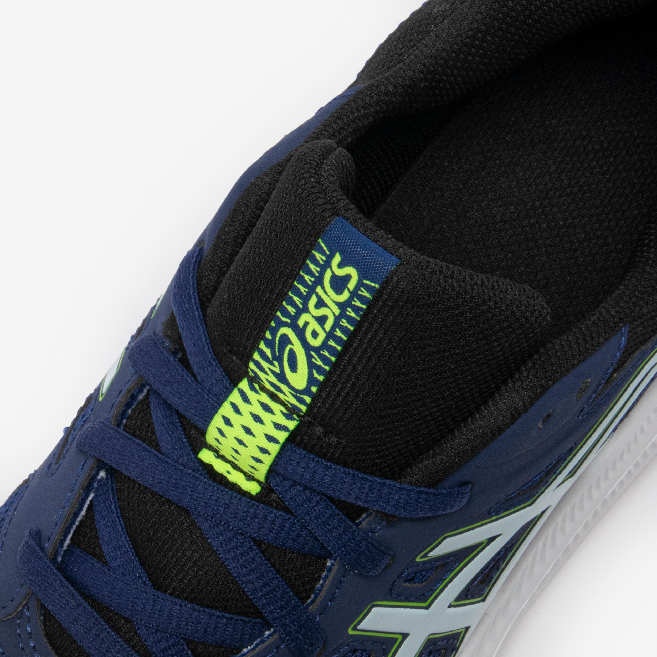 ASICS Jolt 4 Boy's Running Shoes - Black 6/8
