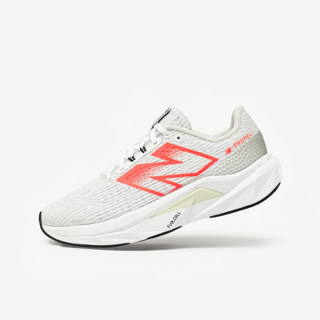 Ženski tekaški copati, New Balance Fuelcell Propel V5 - beli