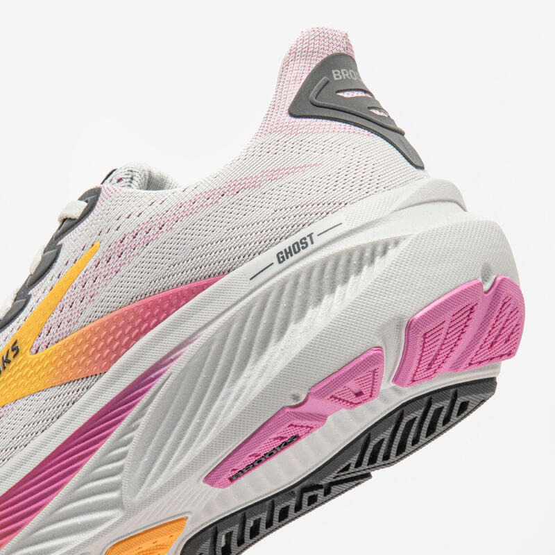 Chaussure de running femme, Brooks Ghost 17  vertes et roses.