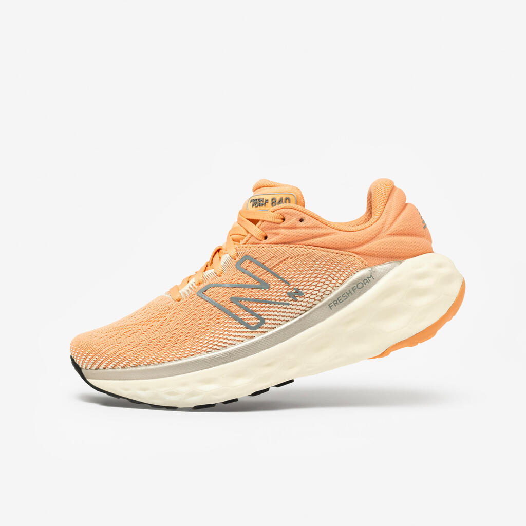 Moteriški bėgimo bateliai „New Balance 840“, koralų