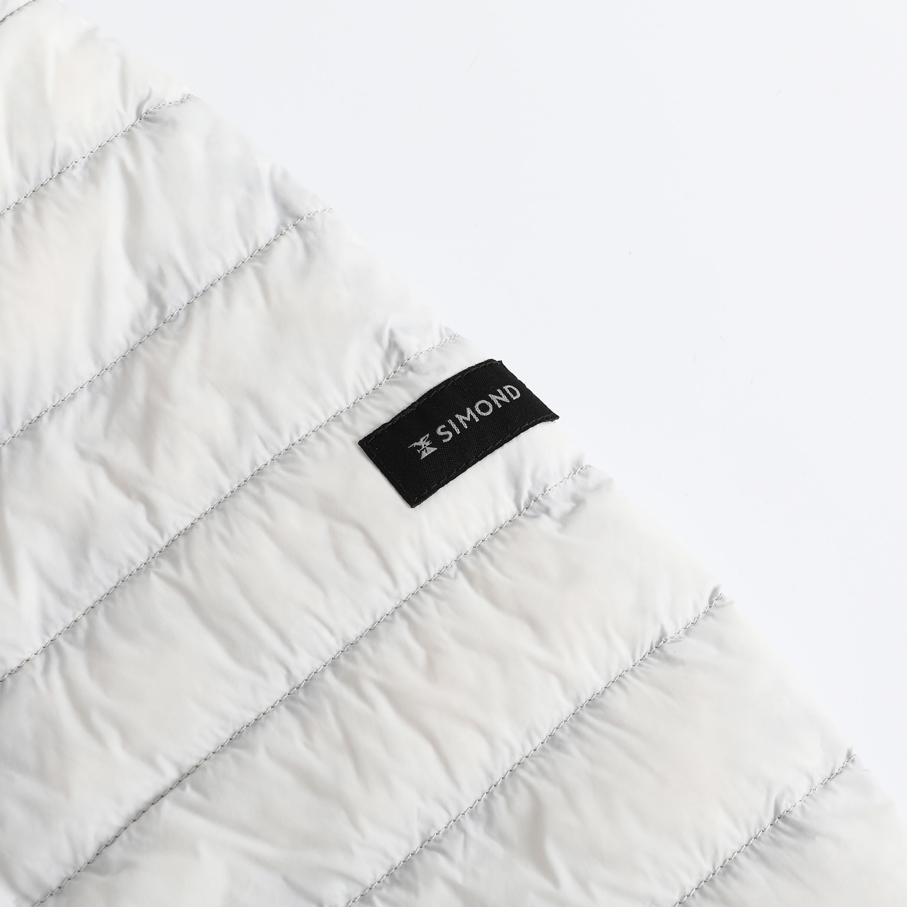 Mountain trekking down hooded jacket - MT100 CN