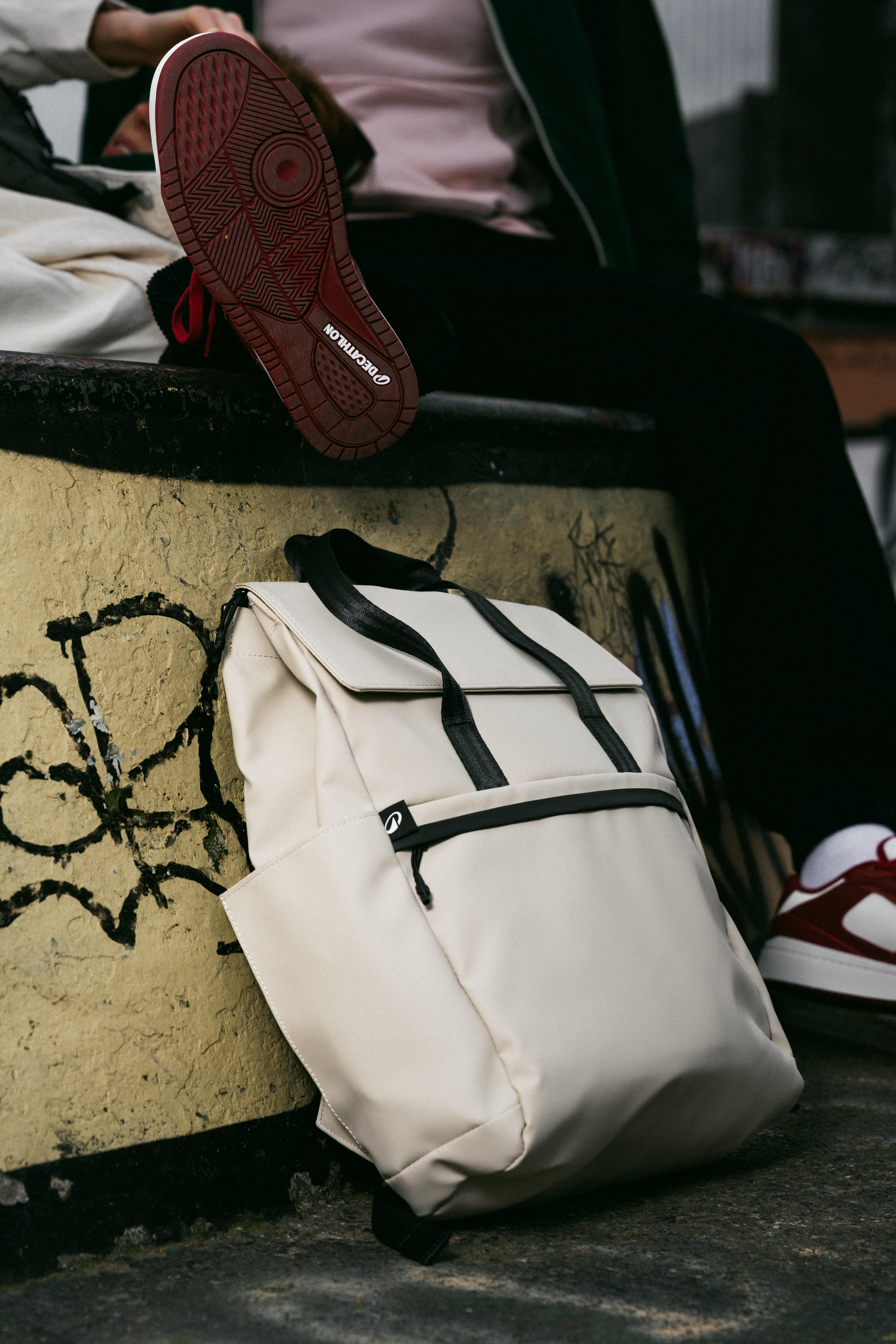 Water-Repellent Backpack with Laptop Compartment 15 L - DECATHLON