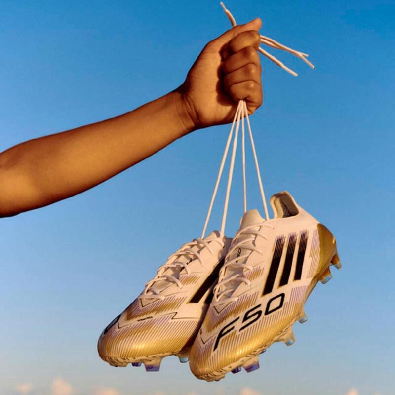 Chaussure F50 "Road to Glory" League FG/MG Adulte Blanche