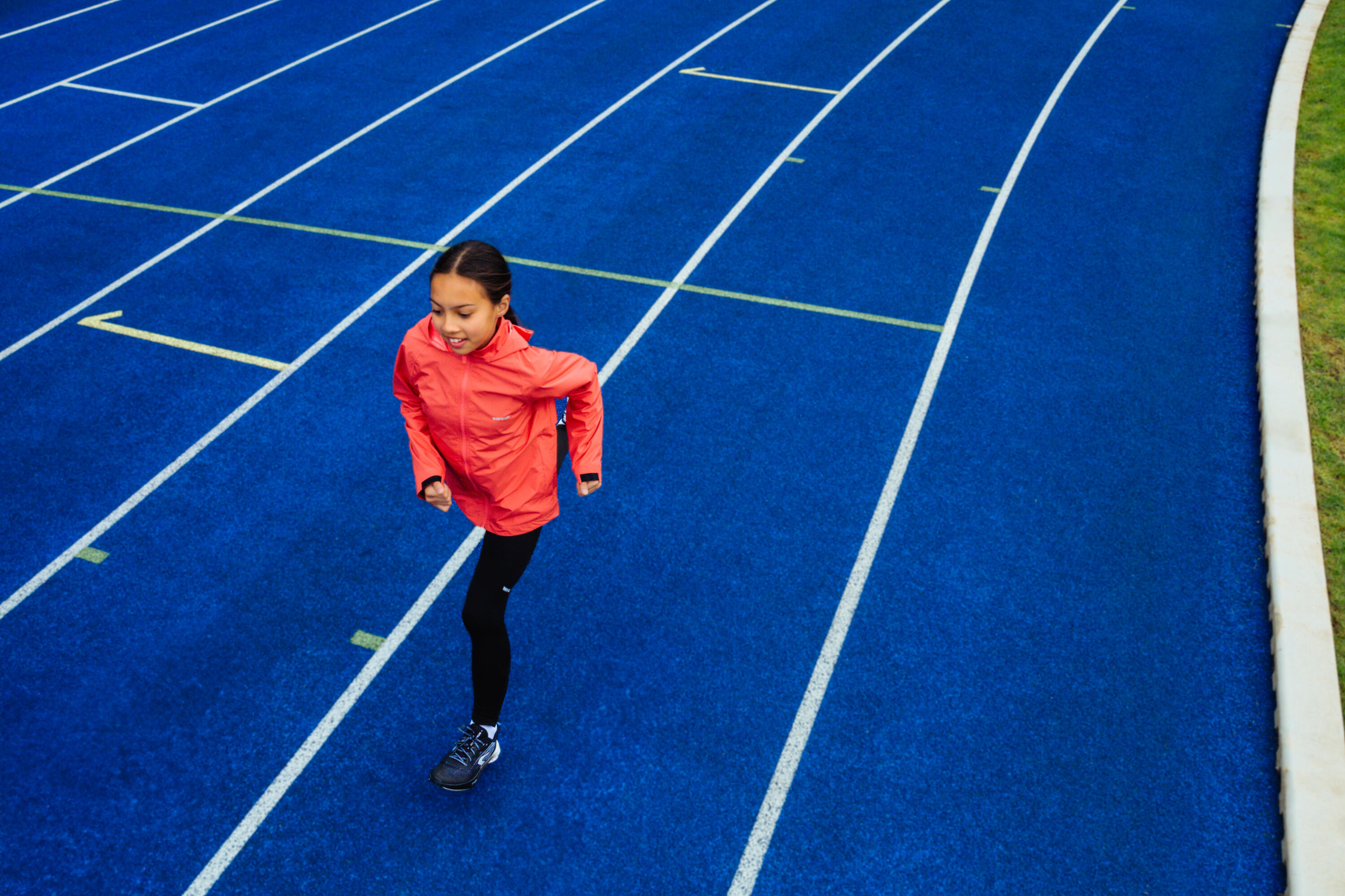 Giacca impermeabile running bambino RAIN 900 rosa 10/13