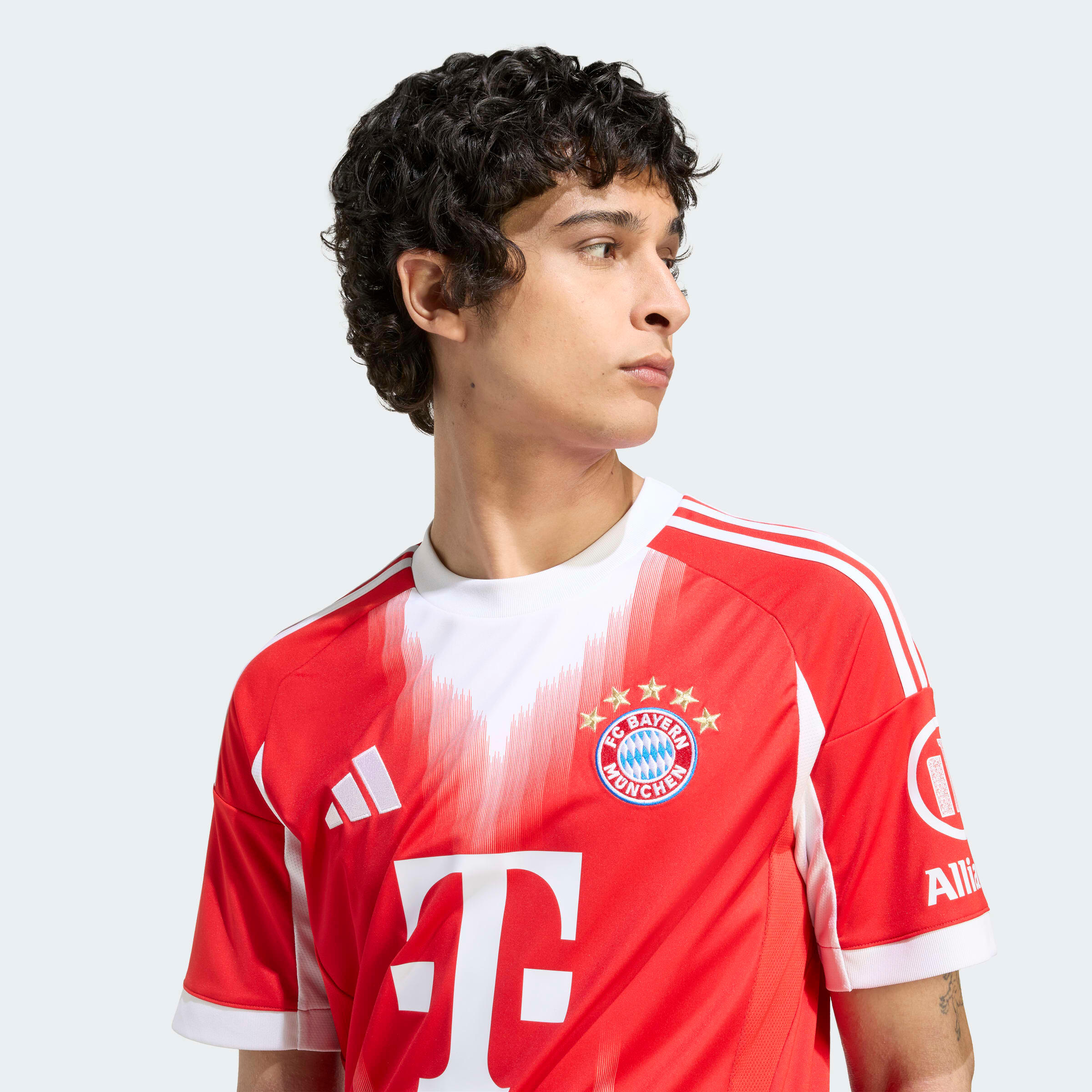 FC Bayern München adidas シャツＭサイズ 公式 Mens Bayern Munich アパレル＆商品 | DAZN
