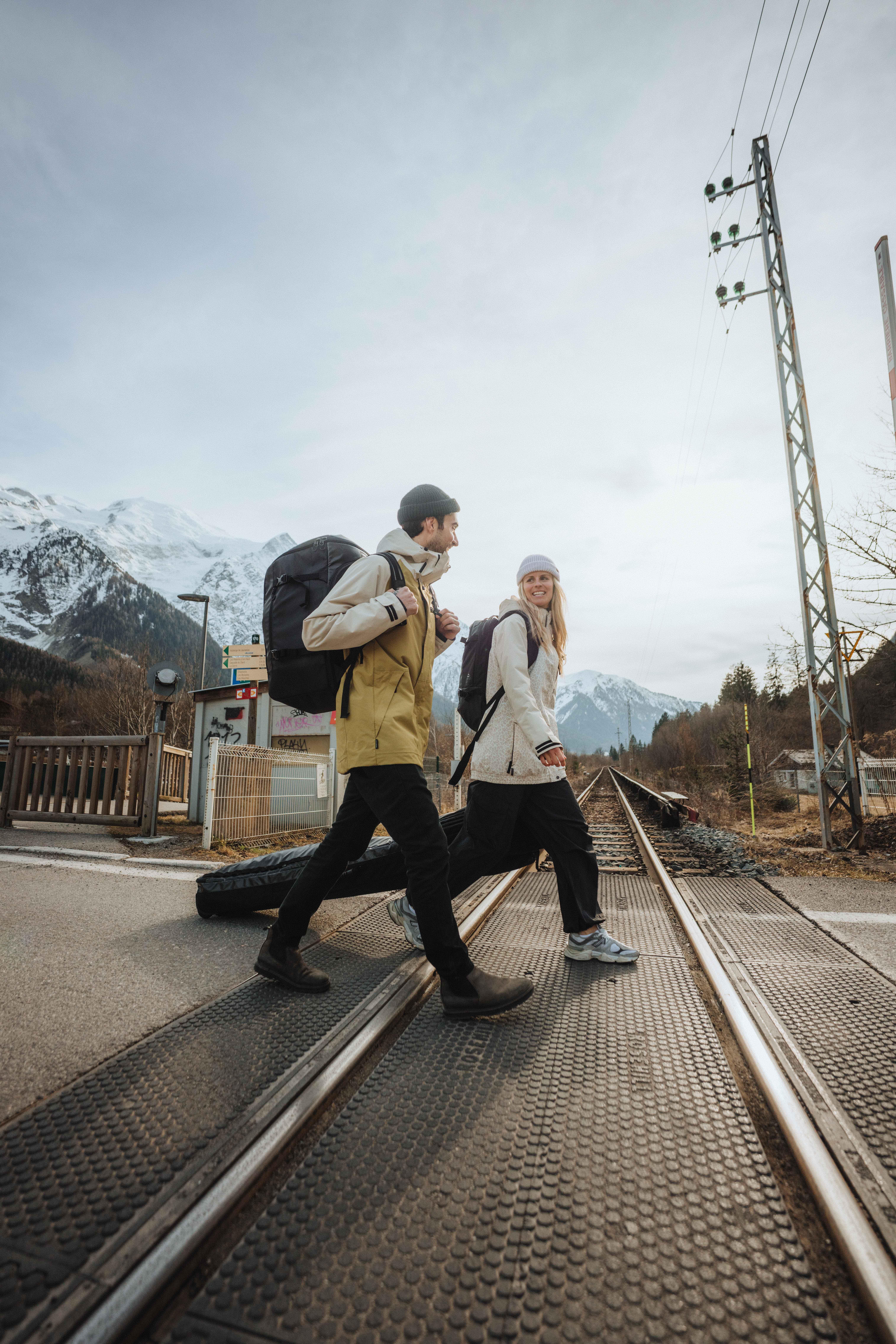 Carry bag with wheels for 4 pairs of skis or snowboards, 900 - WEDZE