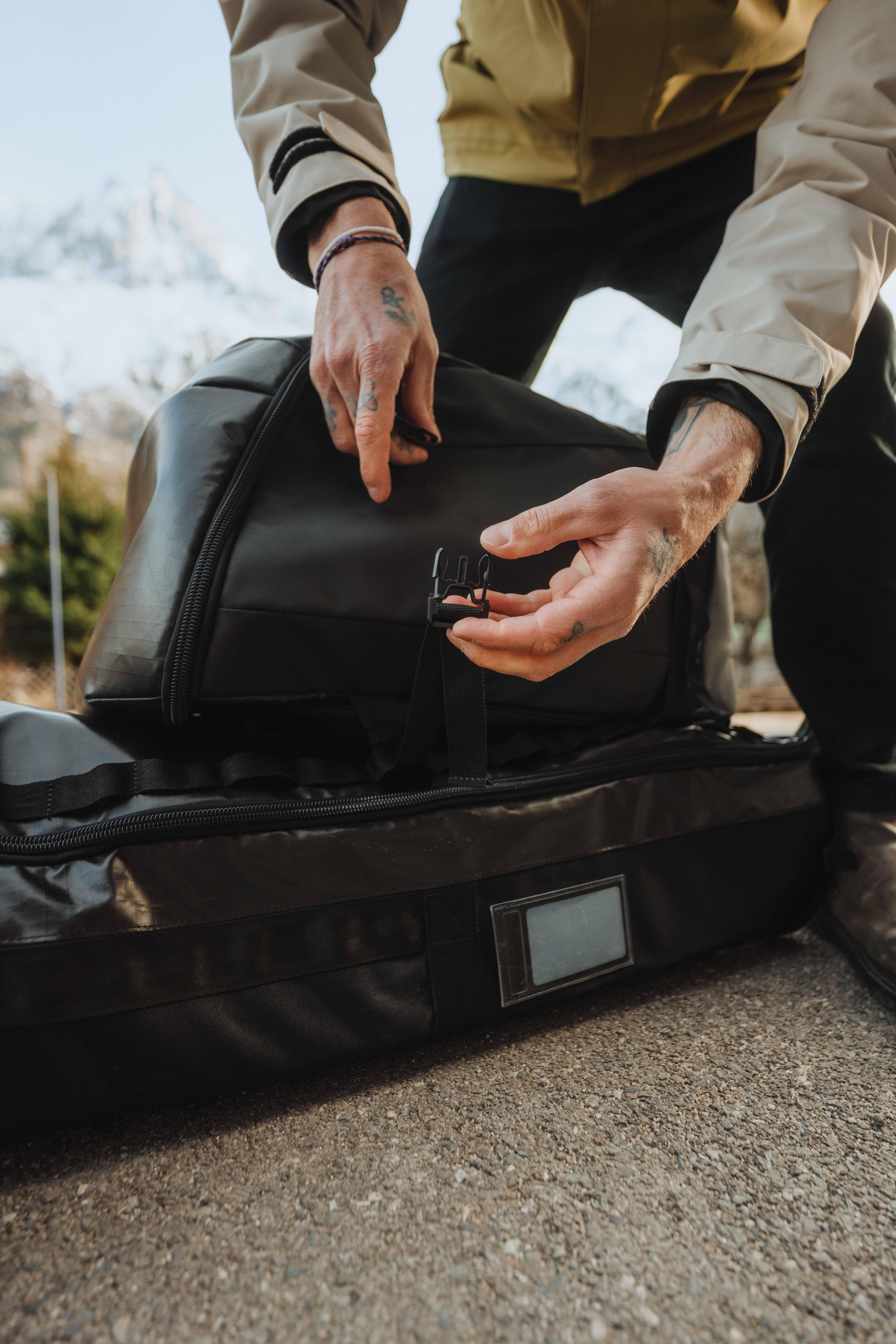 Carry bag with wheels for 2 pairs of skis or snowboards, 900 - WEDZE