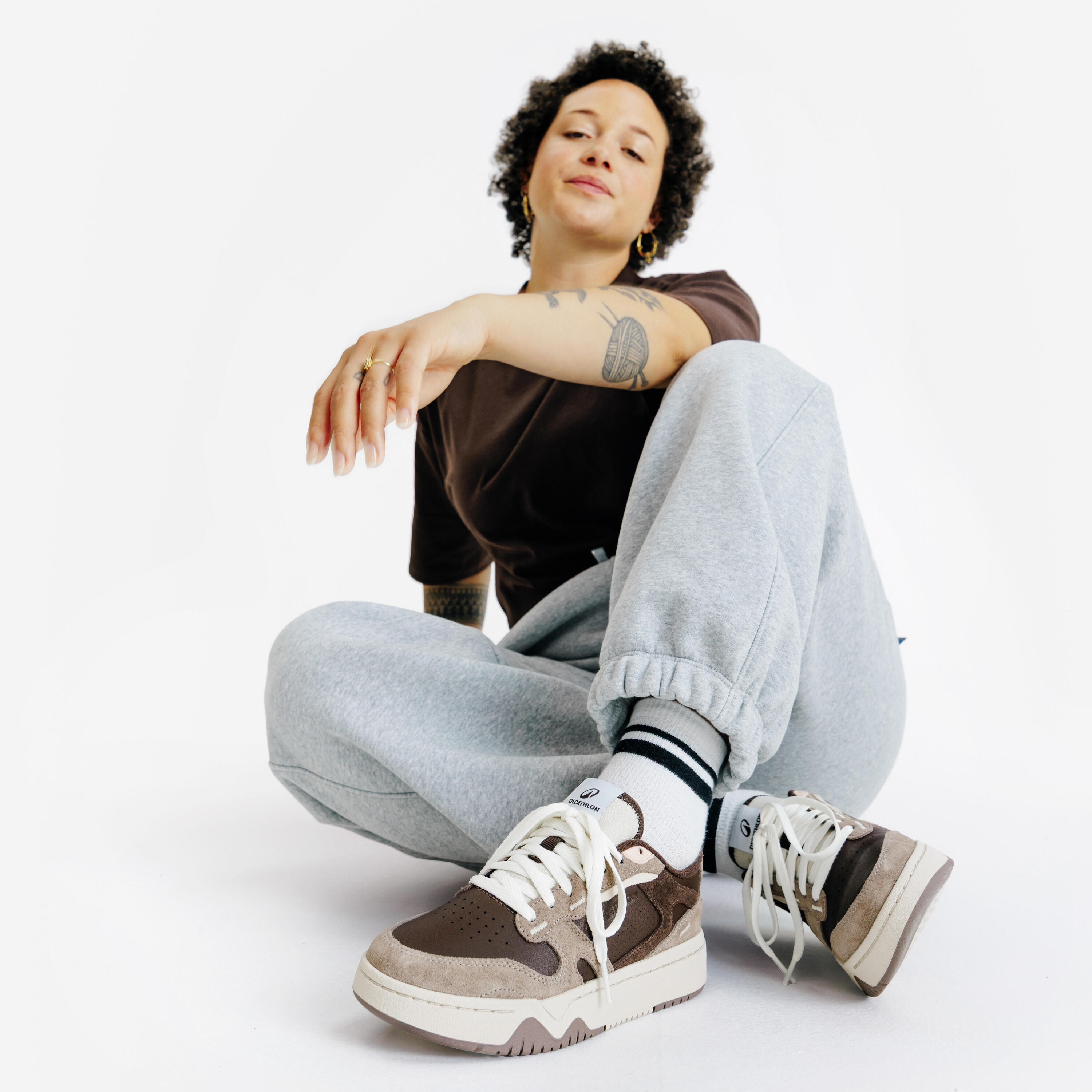 Baskets en cuir et daim femme CJ80 marron 11/11