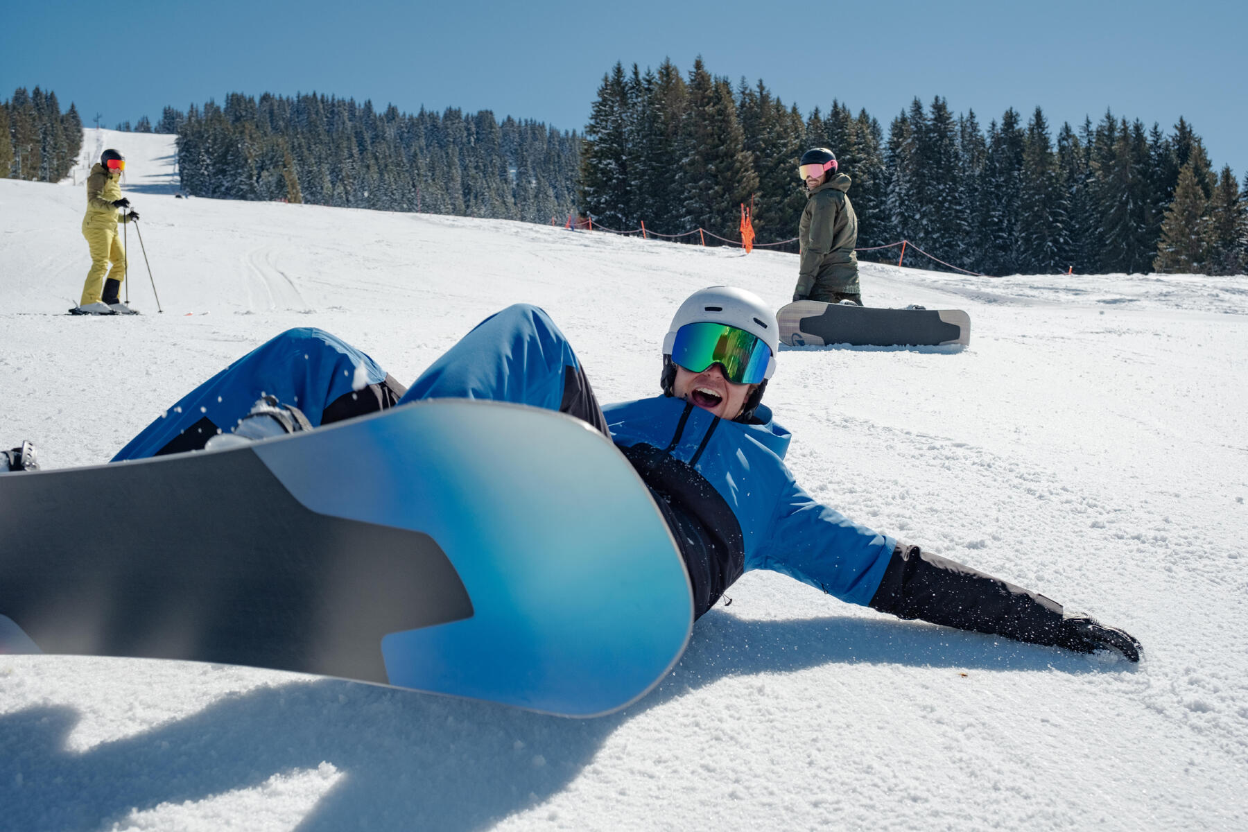 CUM SĂ ÎȚI ALEGI CASCA DE SNOWBOARD