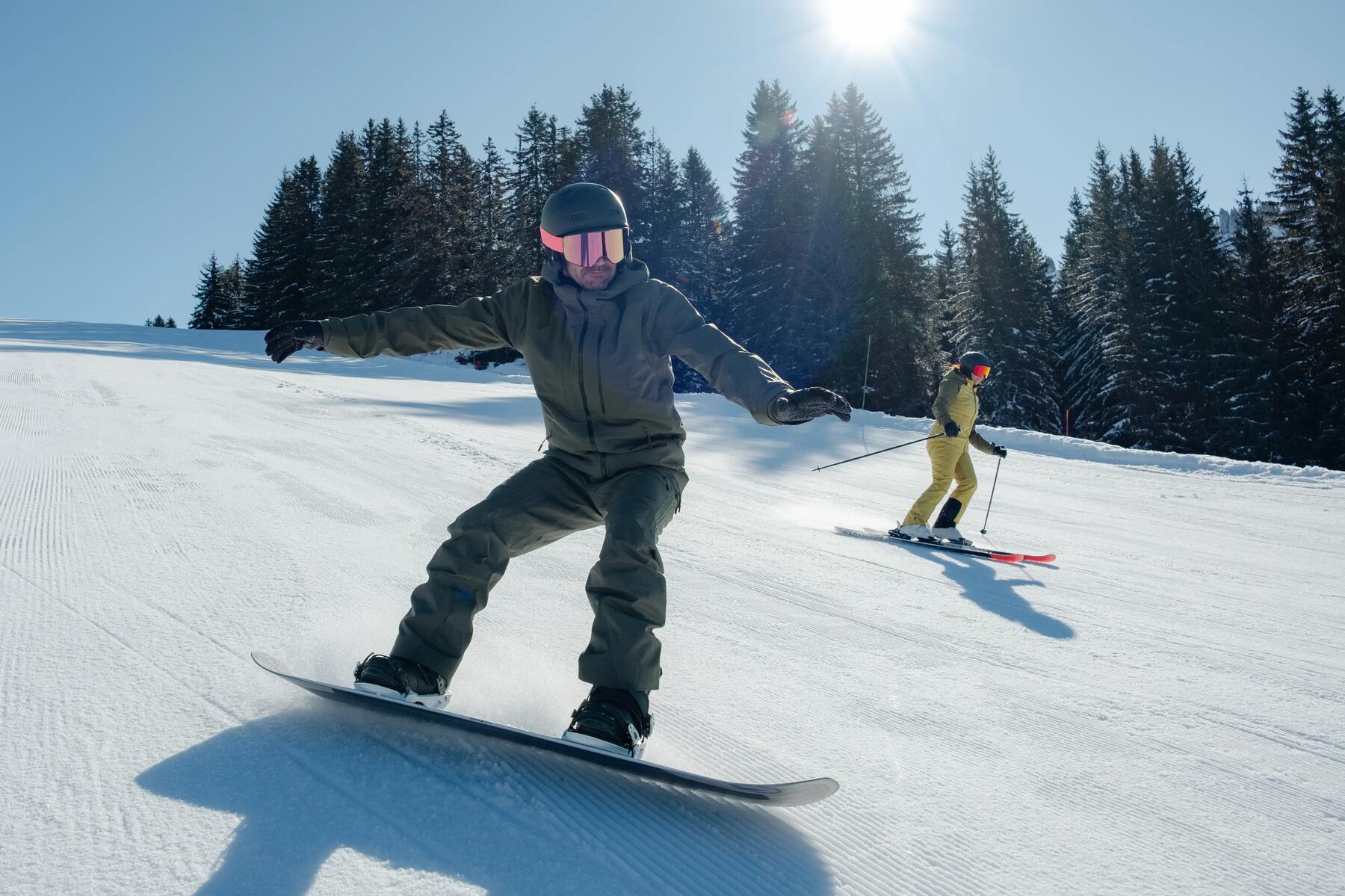 hombre practicando snow