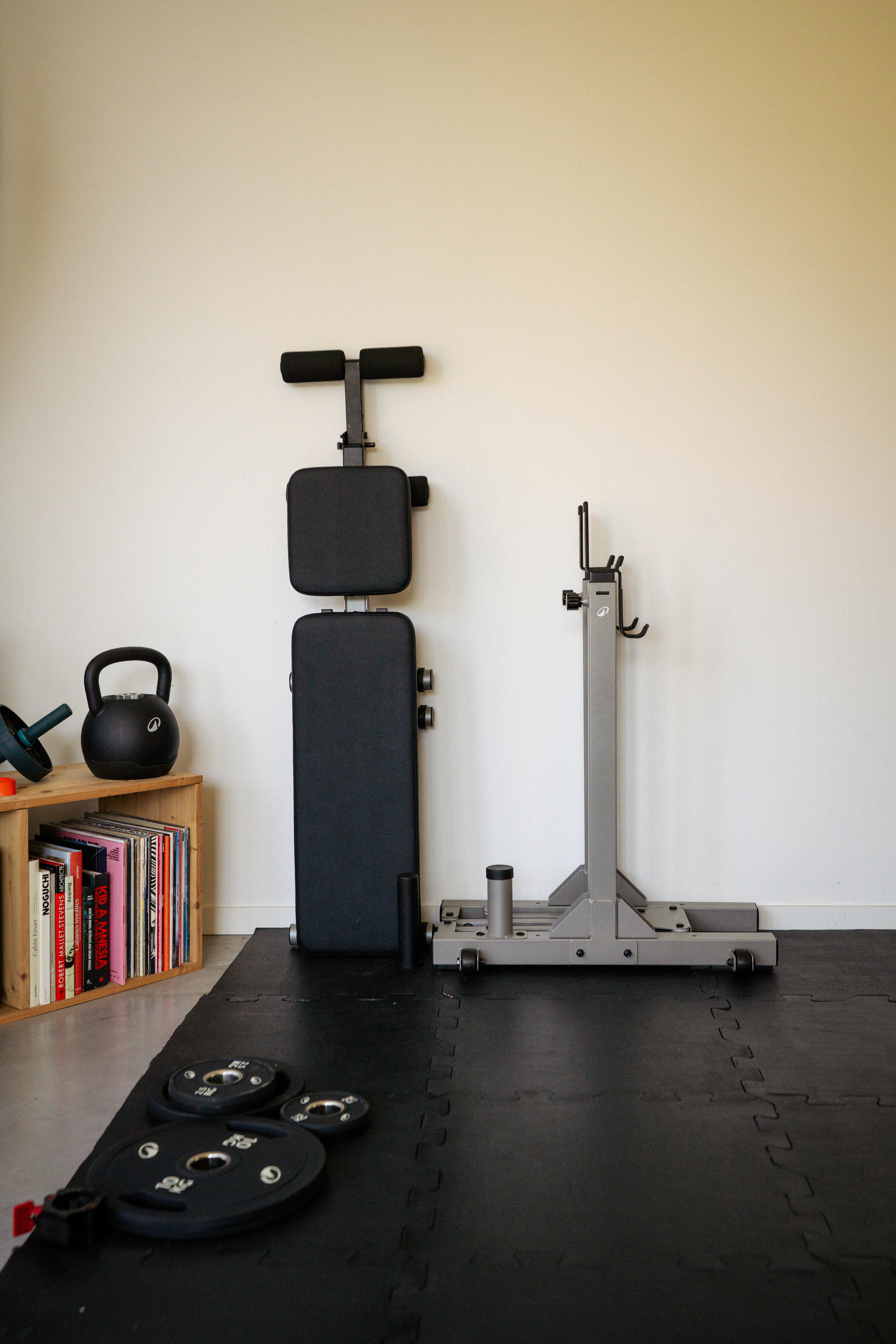 Fold-Down / Incline Weights Bench 500 12/18