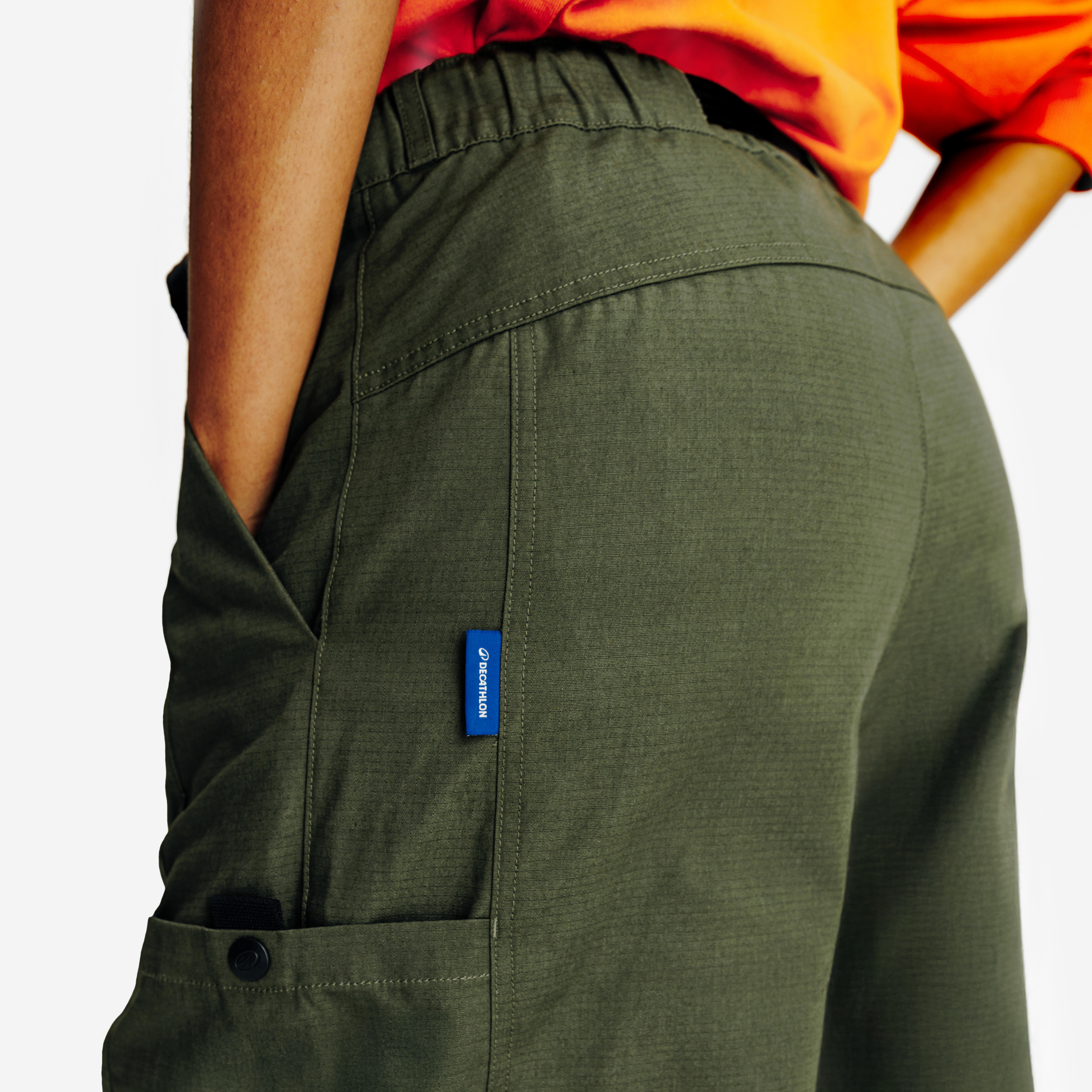 DECATHLON Dámske fitness 7/8 nohavice kaki XS (W26 L30) · záber 5