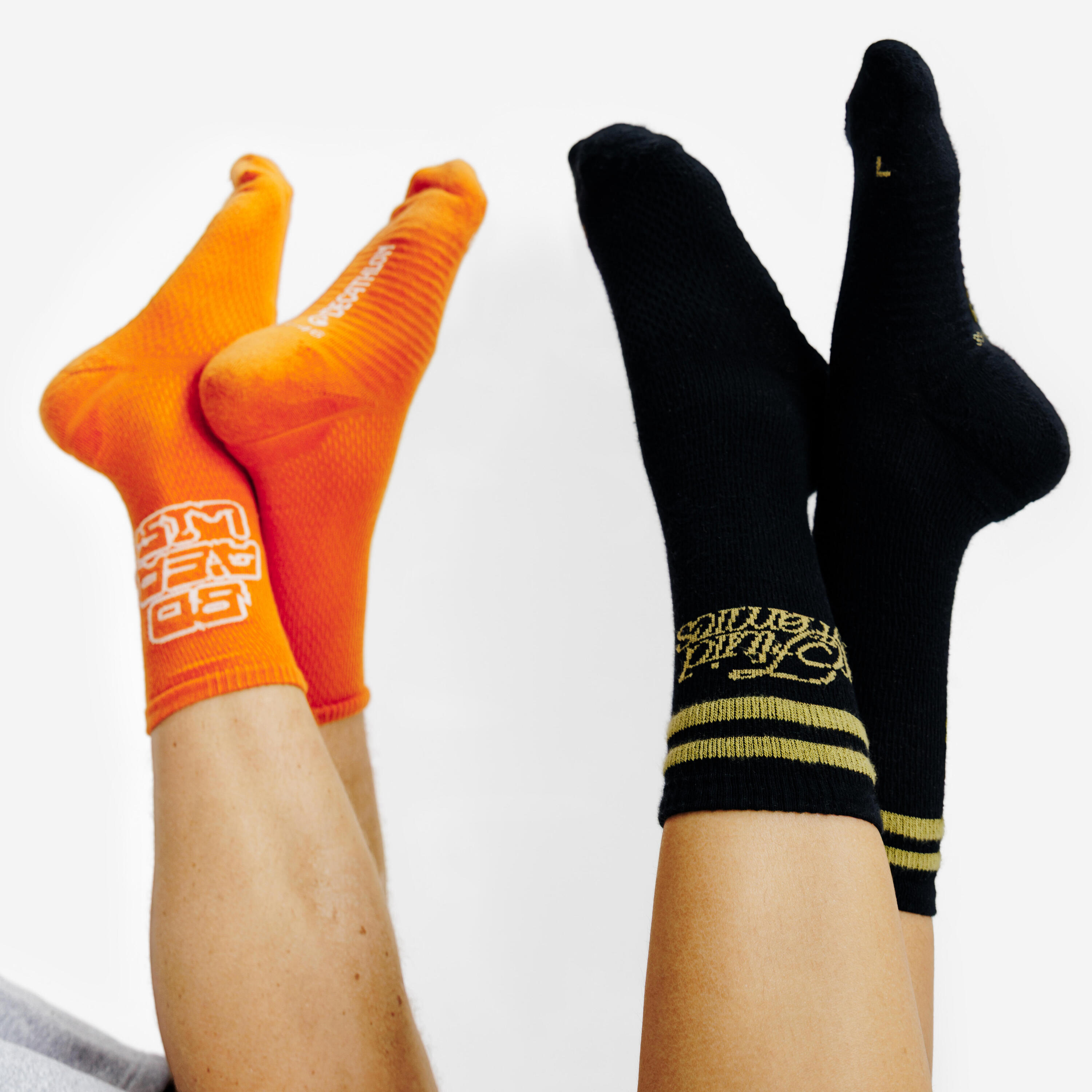 Meias cano médio, preto laranja branco caqui, 2 pares 6/6