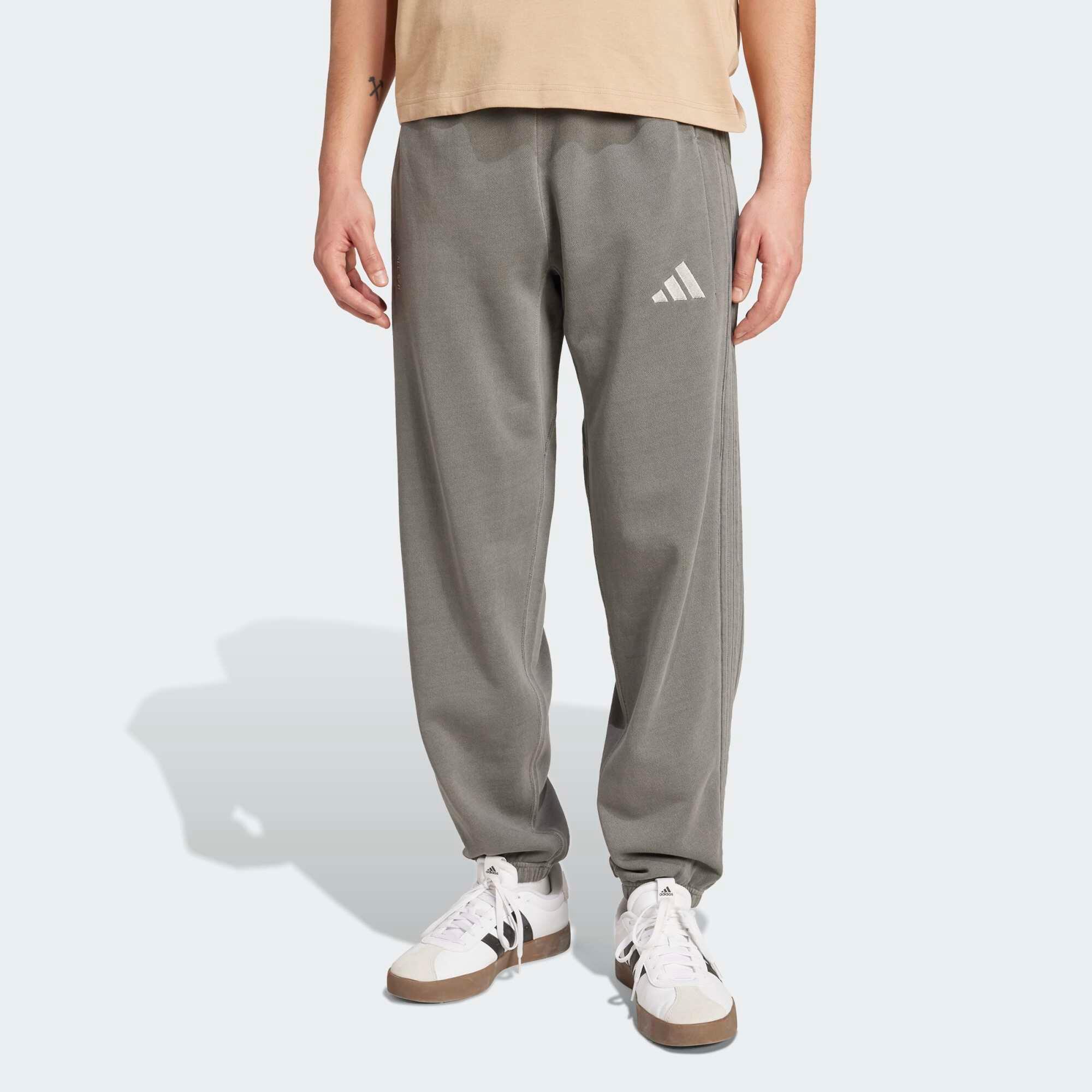 ADIDAS Jogginghose Frottee weit verwaschen - All Szn schwarz 