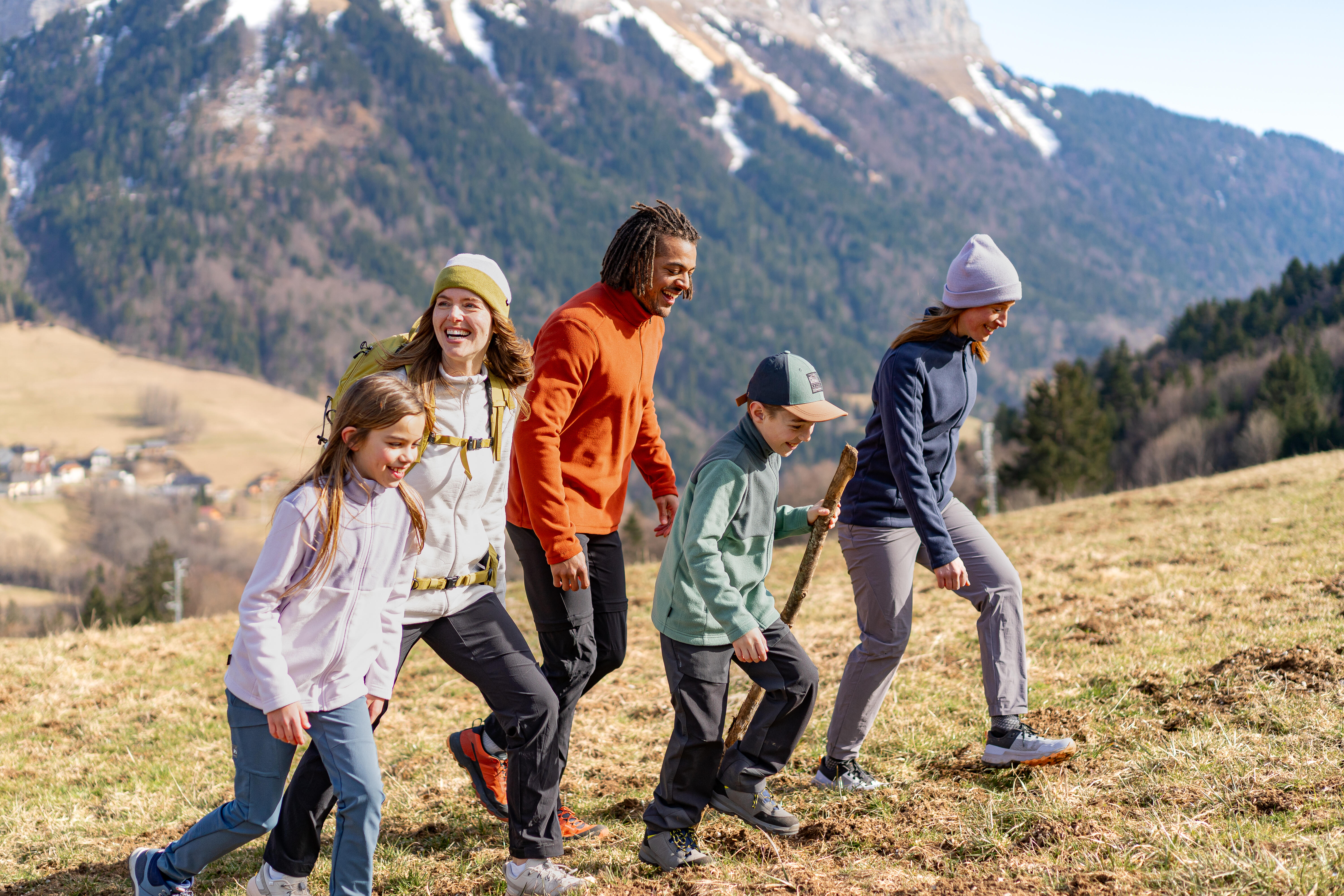 Veste de randonnée en polaire enfant, MH 500 Âge 7-15 ans - QUECHUA