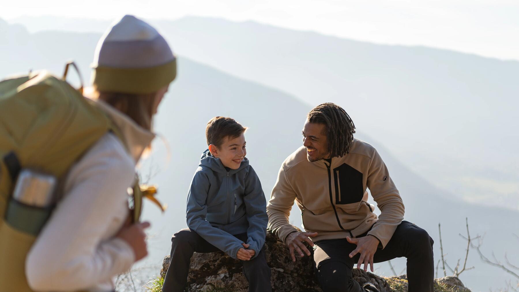 Randonnée printanière : comment bien s'équiper?