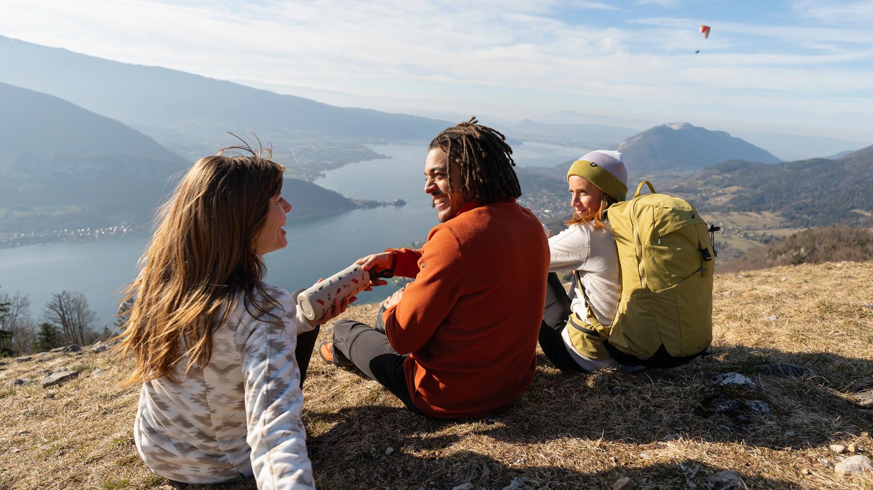 Blick vom Gipfel des Herzogstand über den Walchensee und das Karwendelgebirge