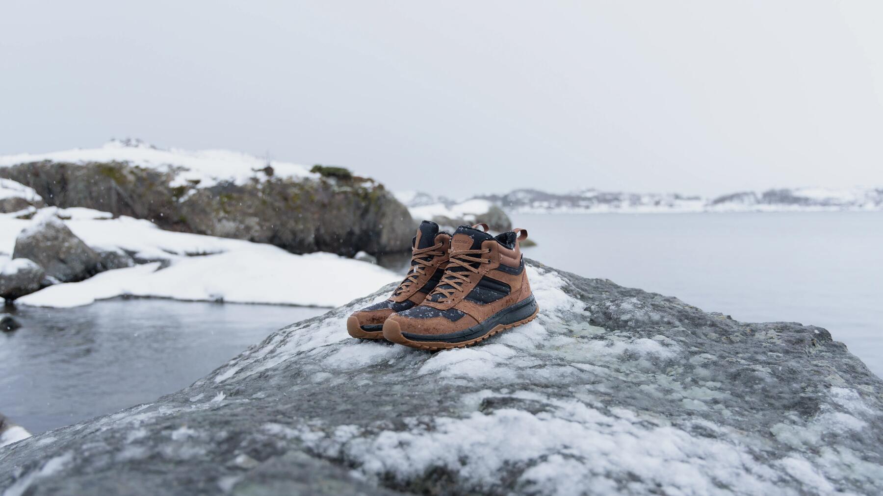 Wasserdichte Wanderschuhe sind im Regen ein Muss!