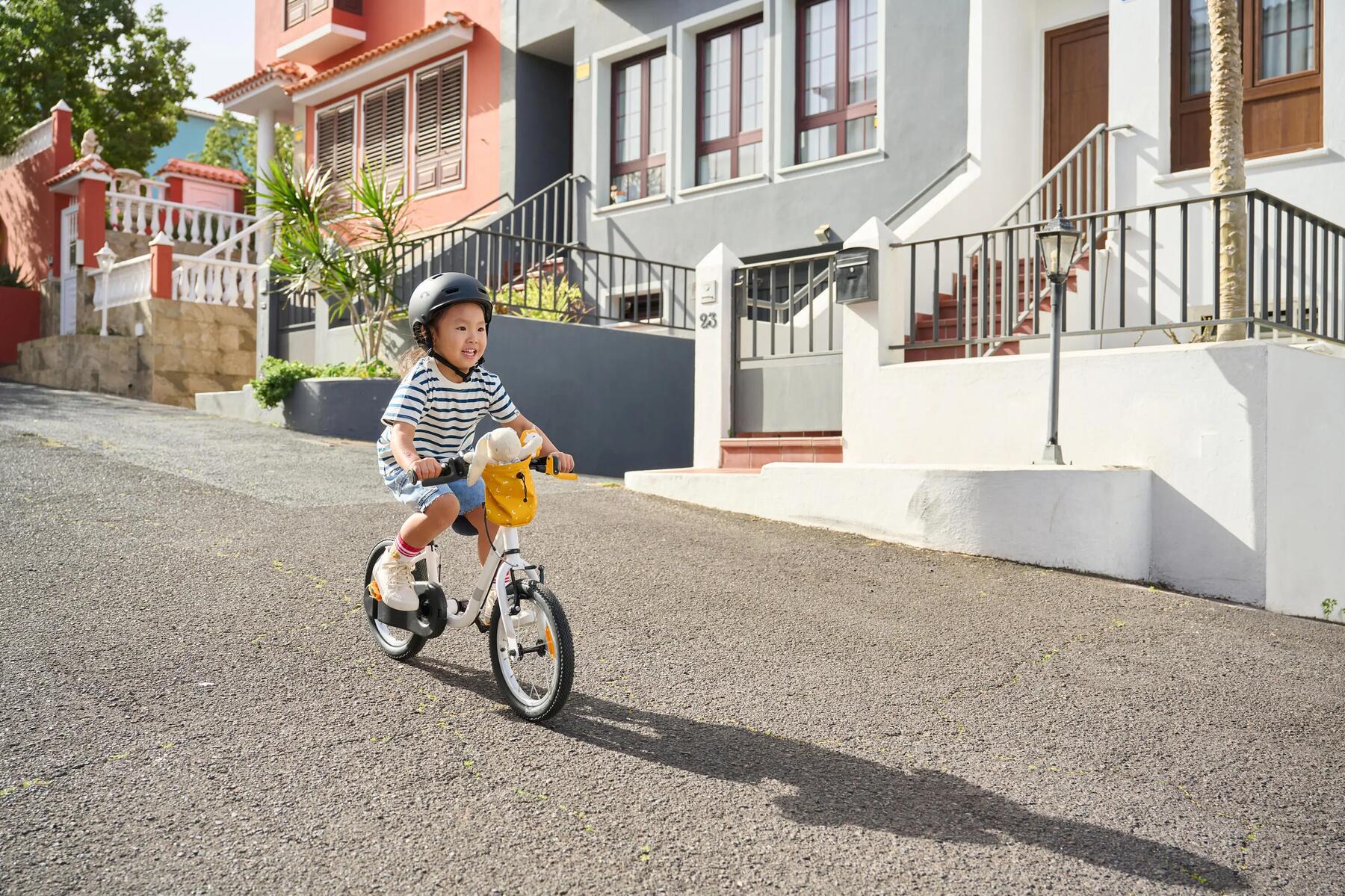 Comment apprendre à son enfant à faire du vélo?