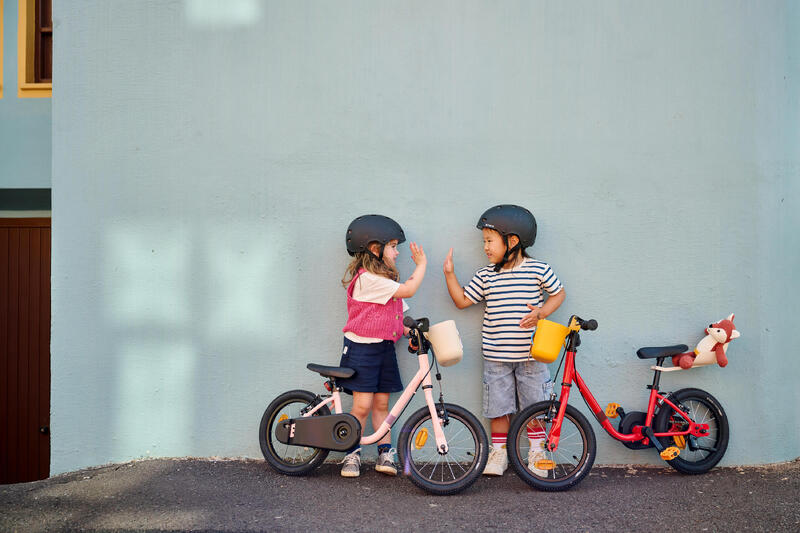 Leren fietsen zonder zijwieltjes: mijlpaal voor je kind | Decathlon