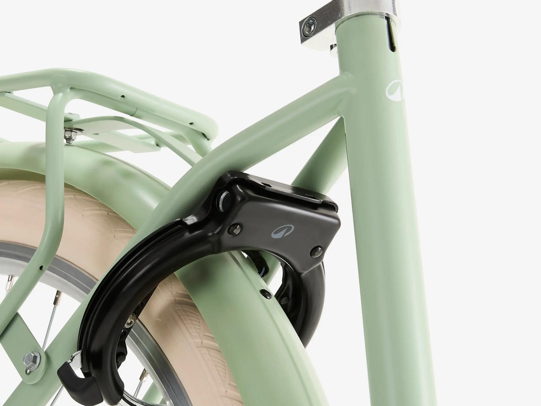 Een fiets met een ringslot