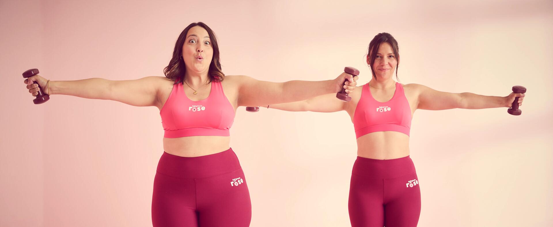 mujeres haciendo ejercicios con pesas