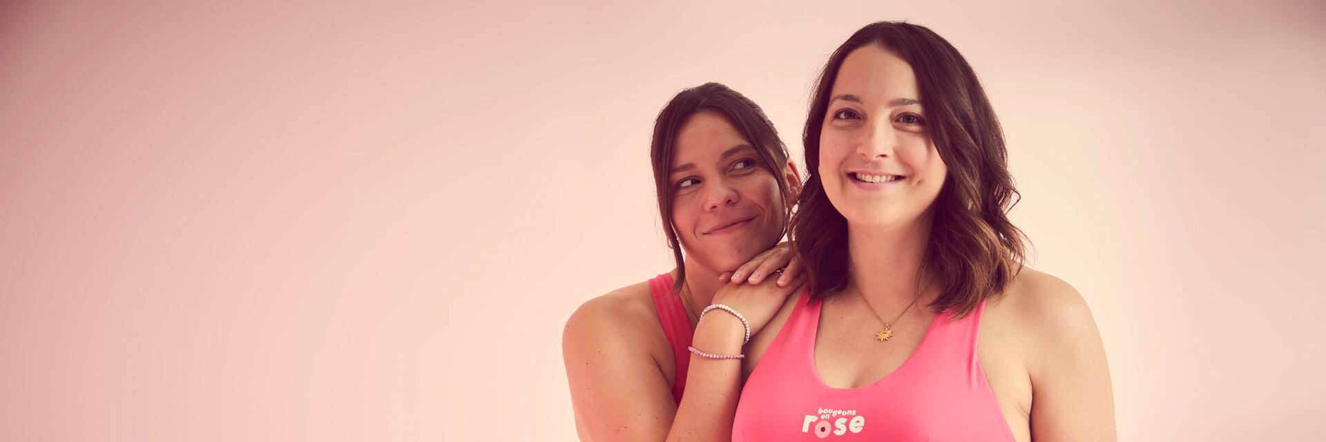 Zwei Freundinnen tragen Fitness-Bekleidung für Damen