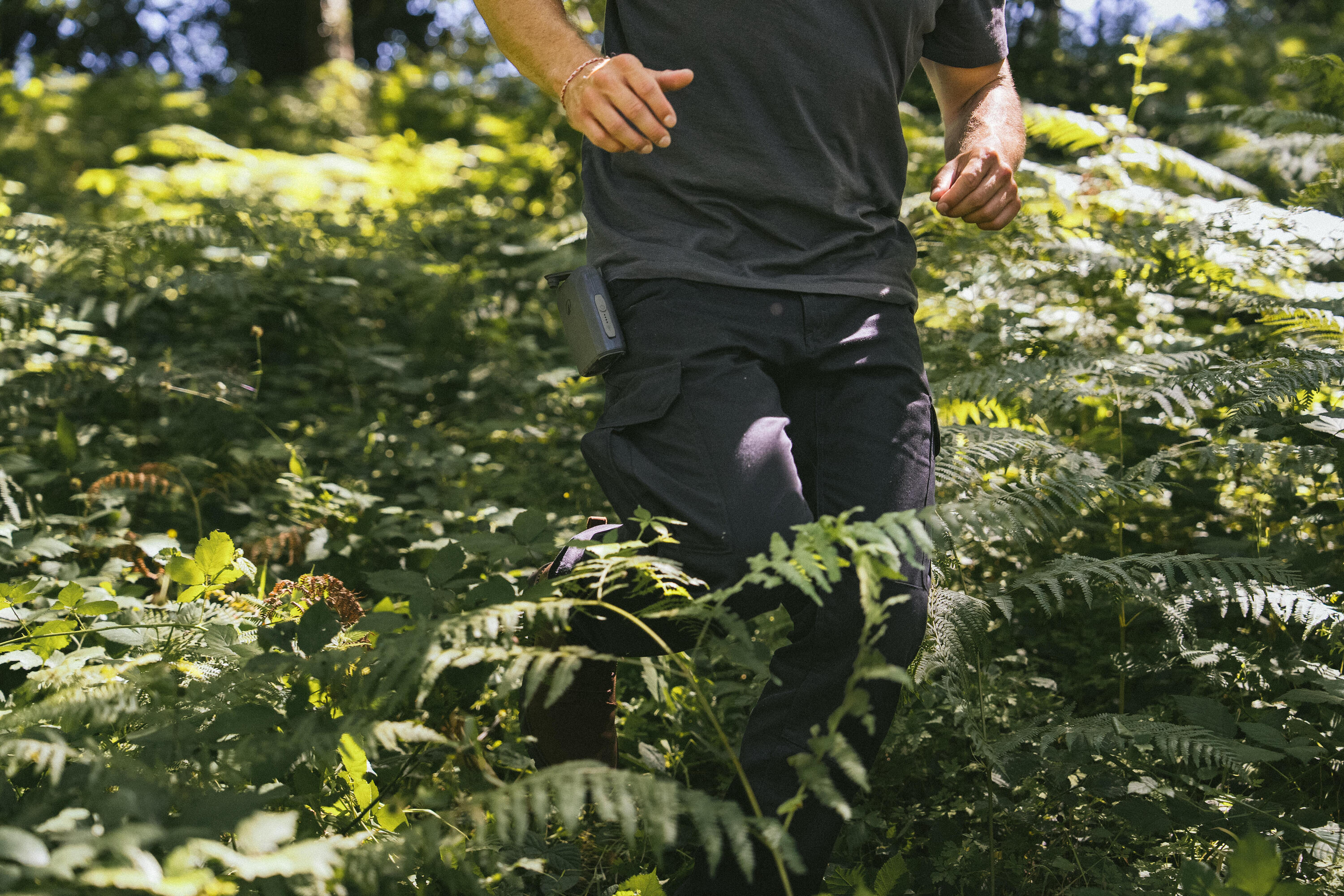 Pantalon cargo de chasse résistant homme, Steppe 500 noir 11/13
