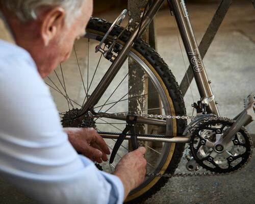 CREVAISON ET CHAÎNE CASSÉE: COMMENT RÉSOUDRE CES DEUX PROBLÈMES COURANTS EN VTT ?