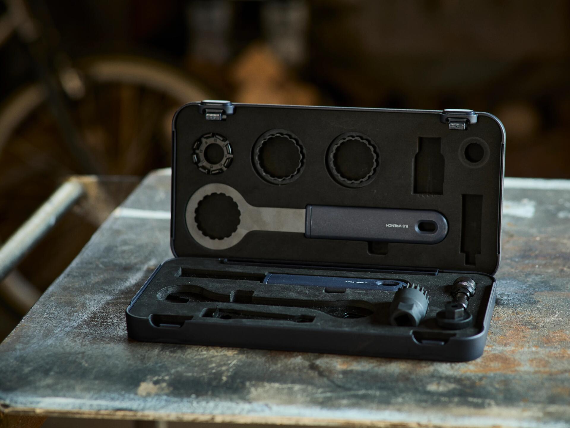 RIVERSIDE 900 GRIS ORANGE 2020