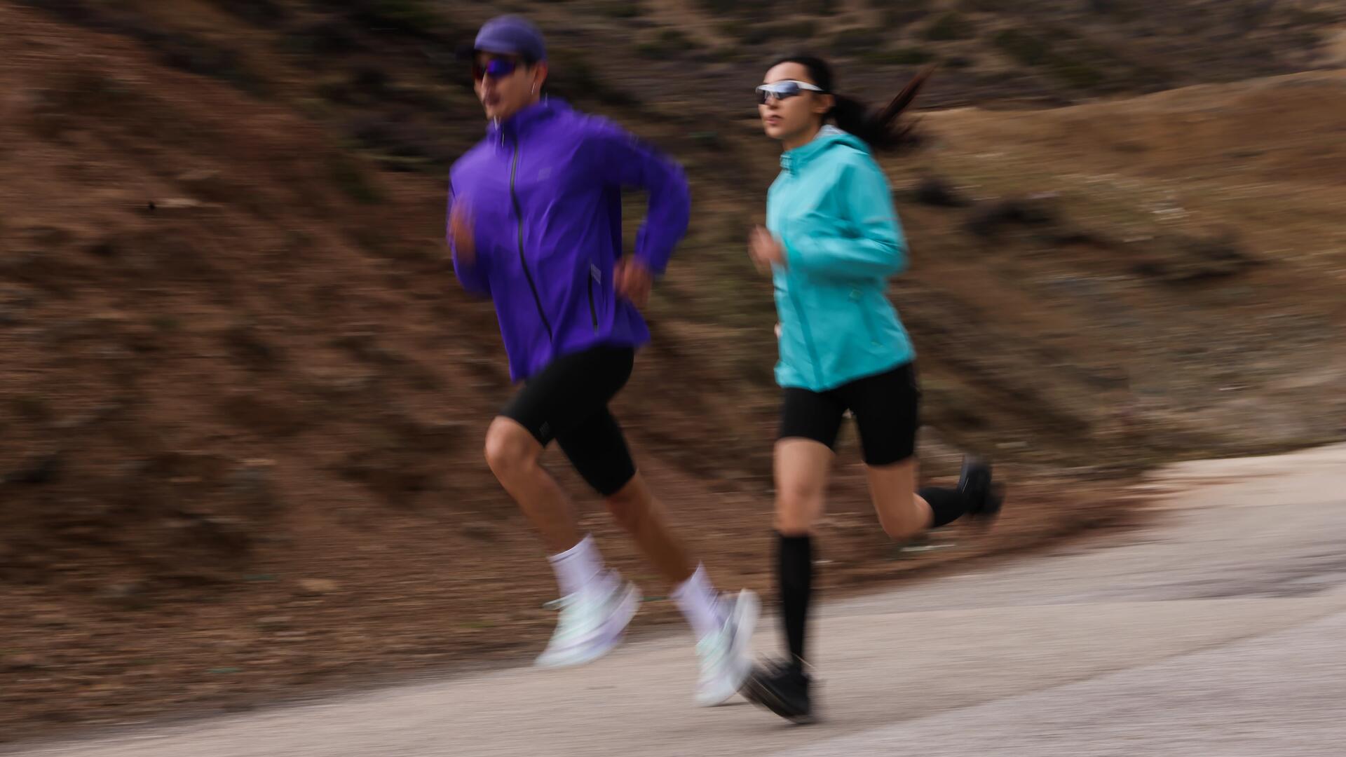 COMMENT ENTRETENIR VOS VETEMENTS IMPERMEABLES (Fr) AH23