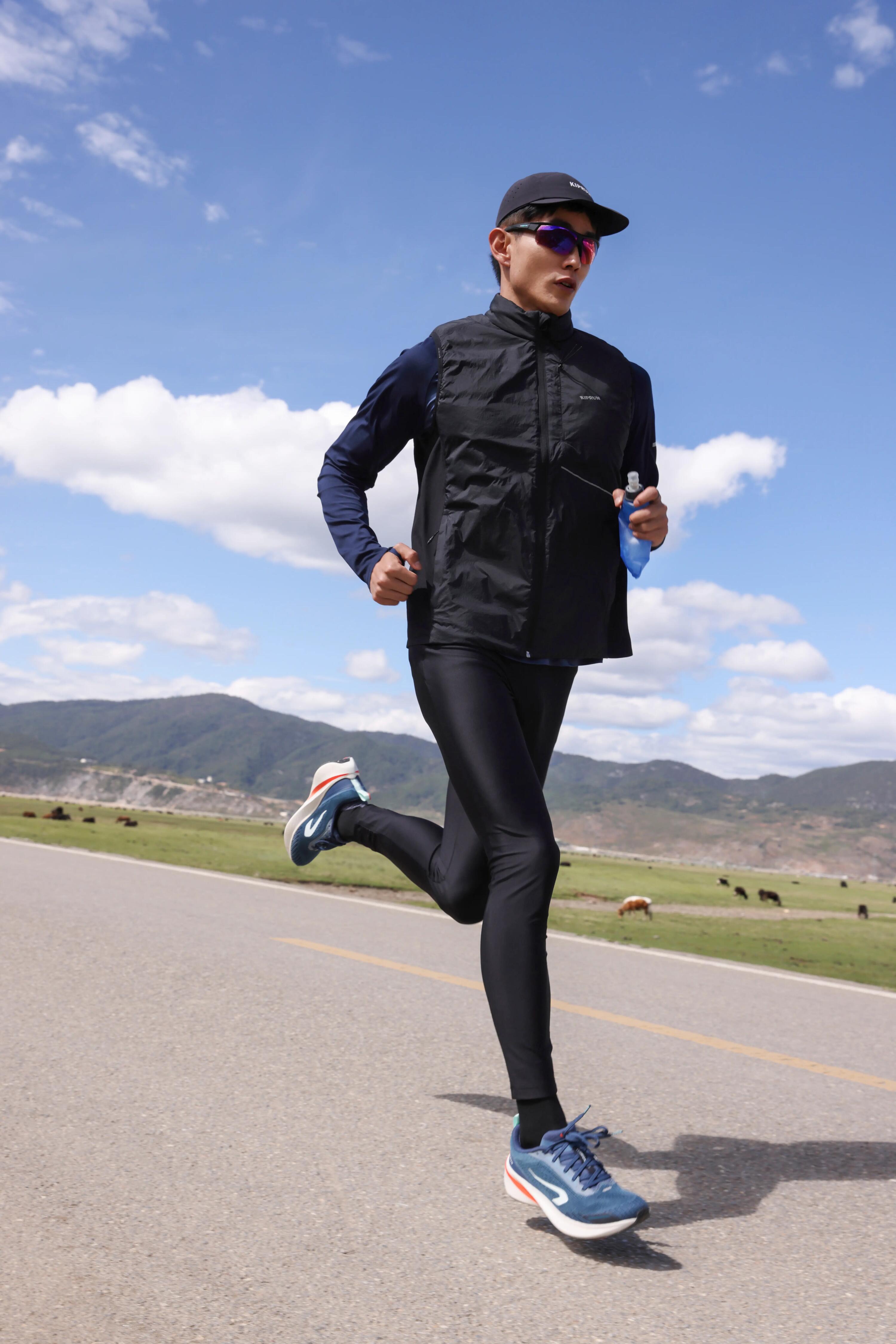 Pánské běžecké prodyšné legíny KIPRUN Run 100 Dry  10/11