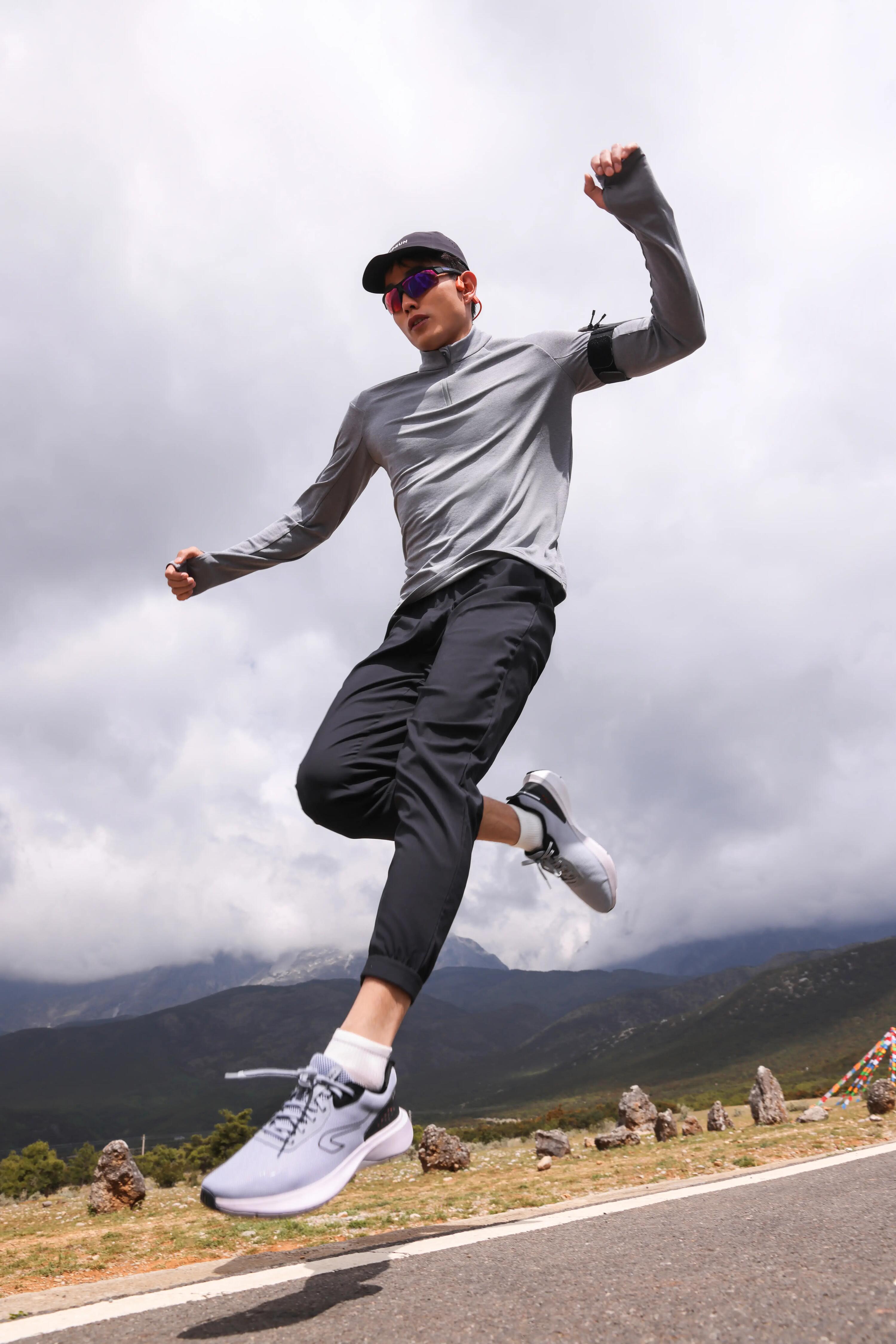 Laufshirt langarm Herren 1/2 Reißverschluss warm atmungsaktiv - Run 100 grau 9/10