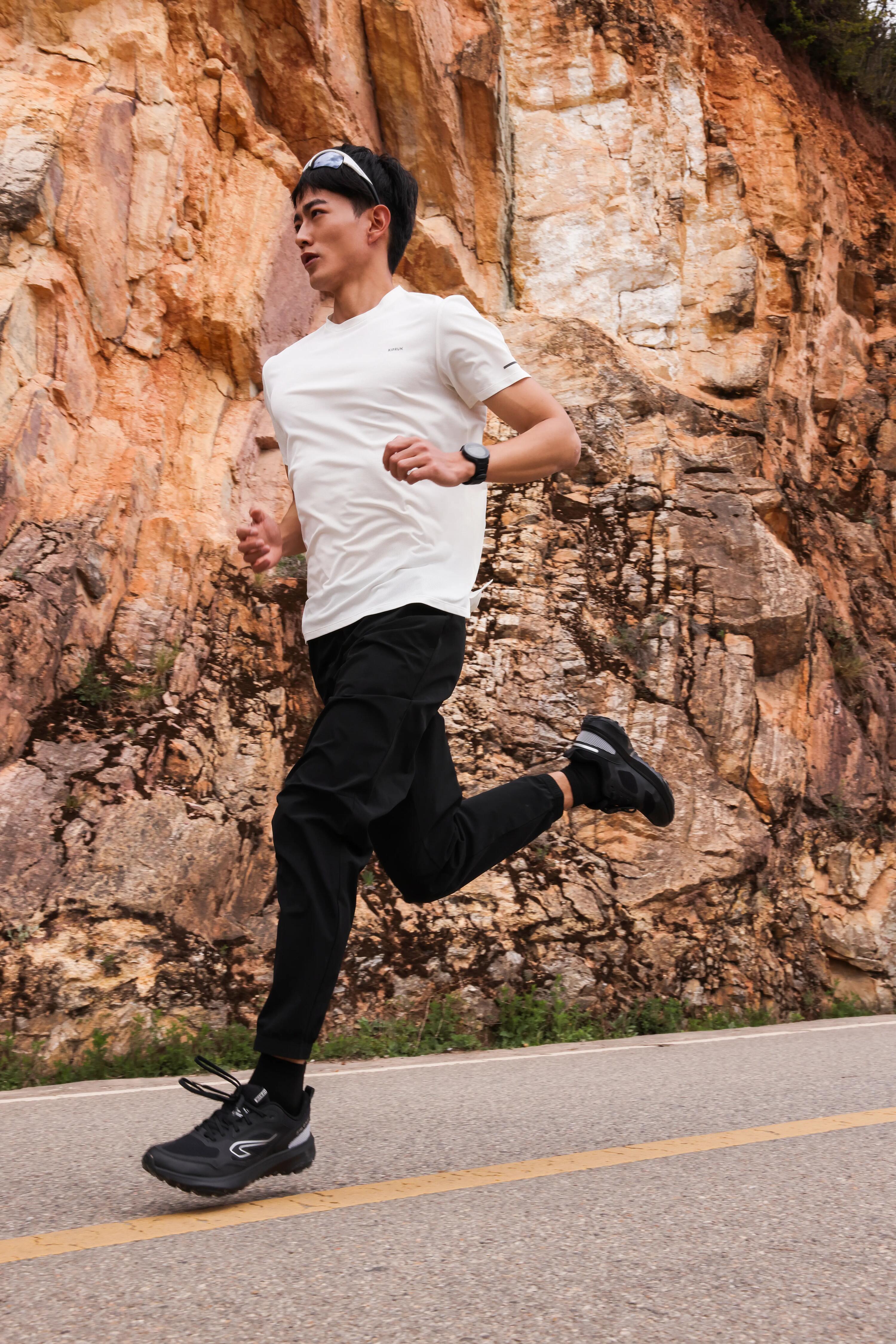 Men's Breathable Running Trackpants, Run Dry 500 - Black -  5