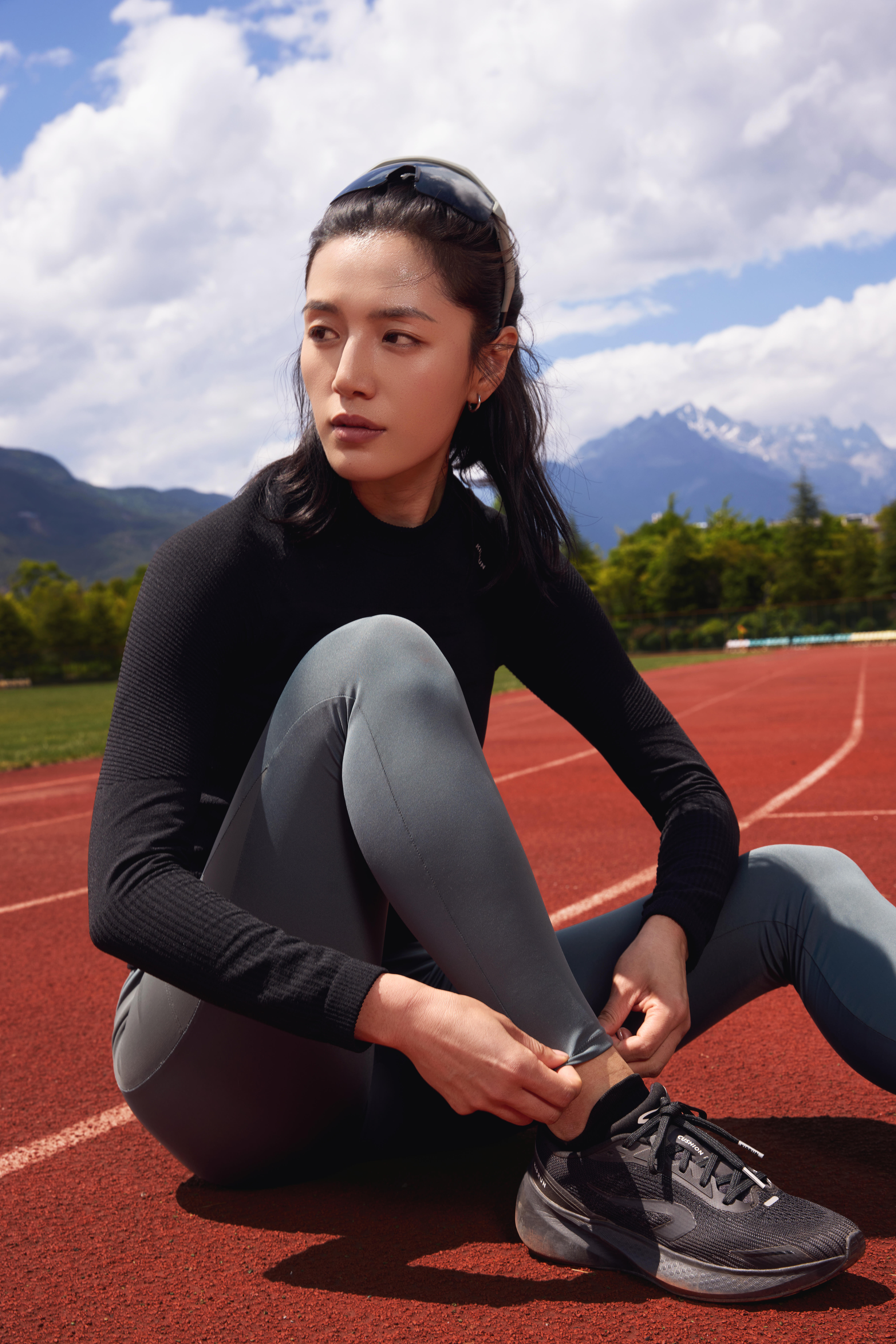 KIPCORE Women's Running Shoes - Black